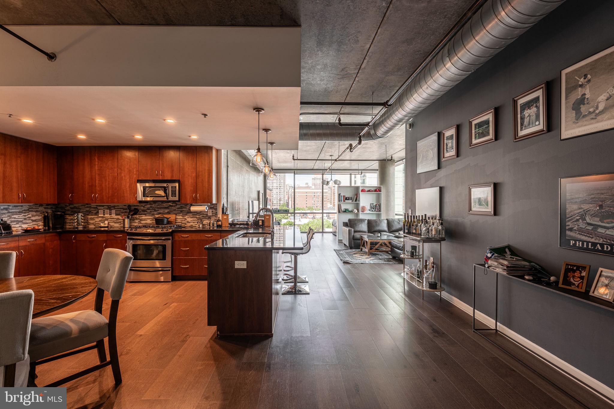 AVENUE OF THE ARTS - Residential