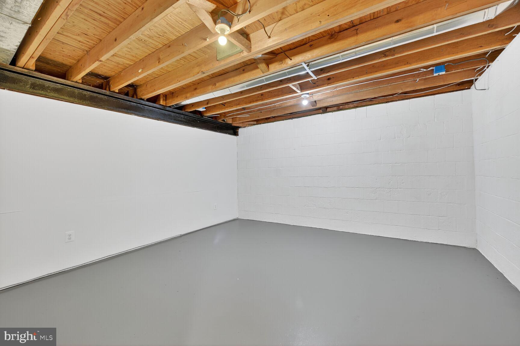 LAWYERS NORTH - Residential