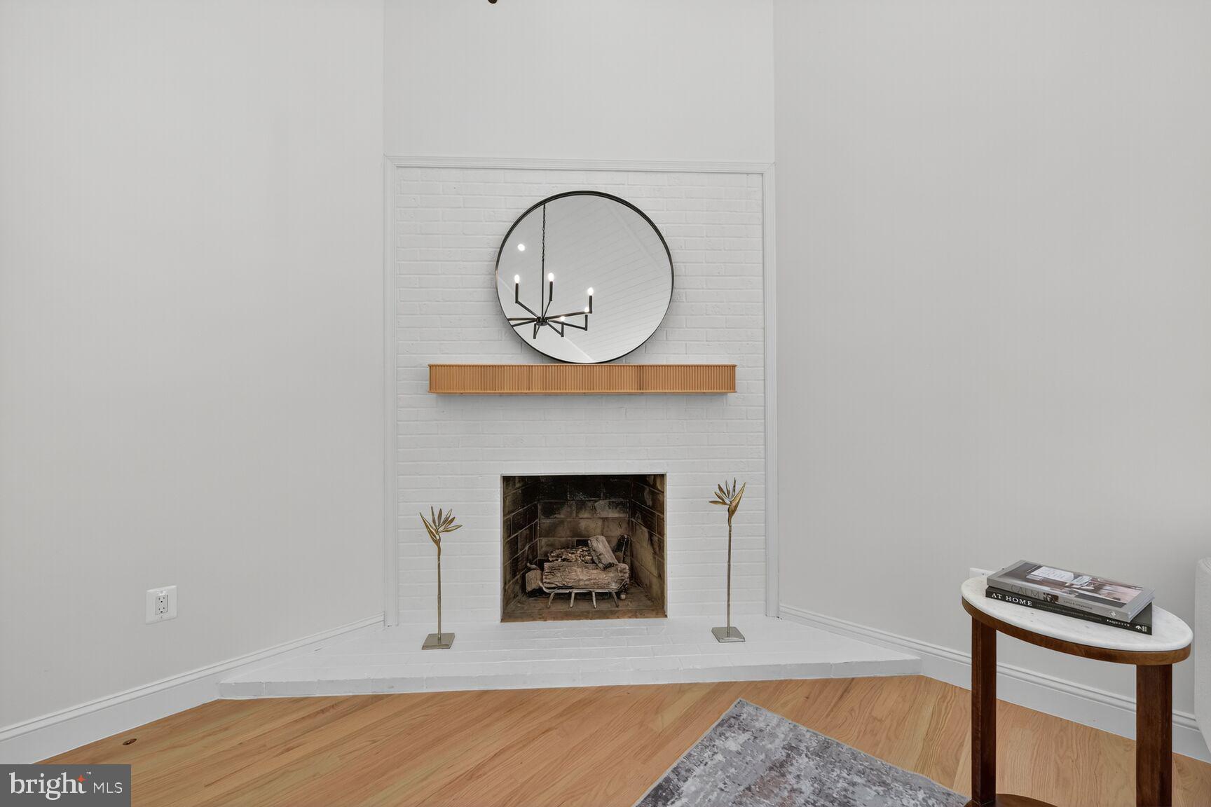 LAWYERS NORTH - Residential