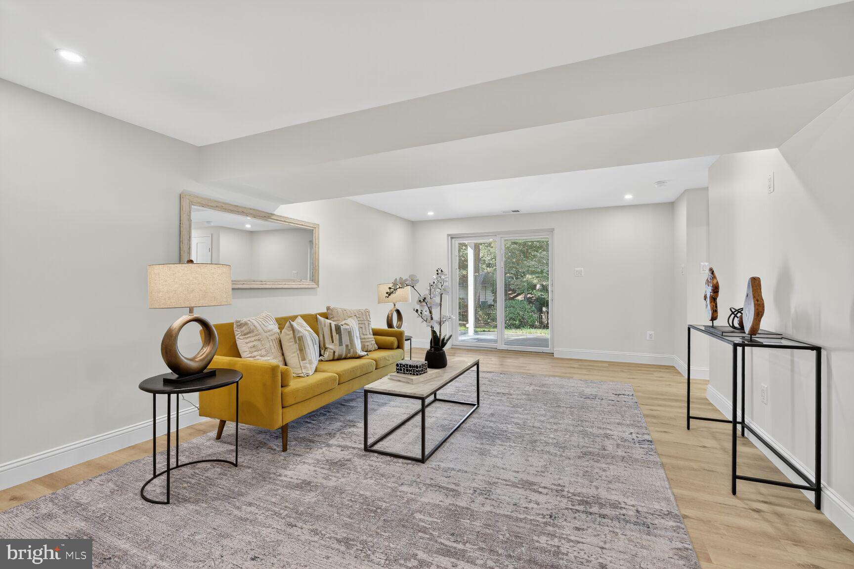 LAWYERS NORTH - Residential