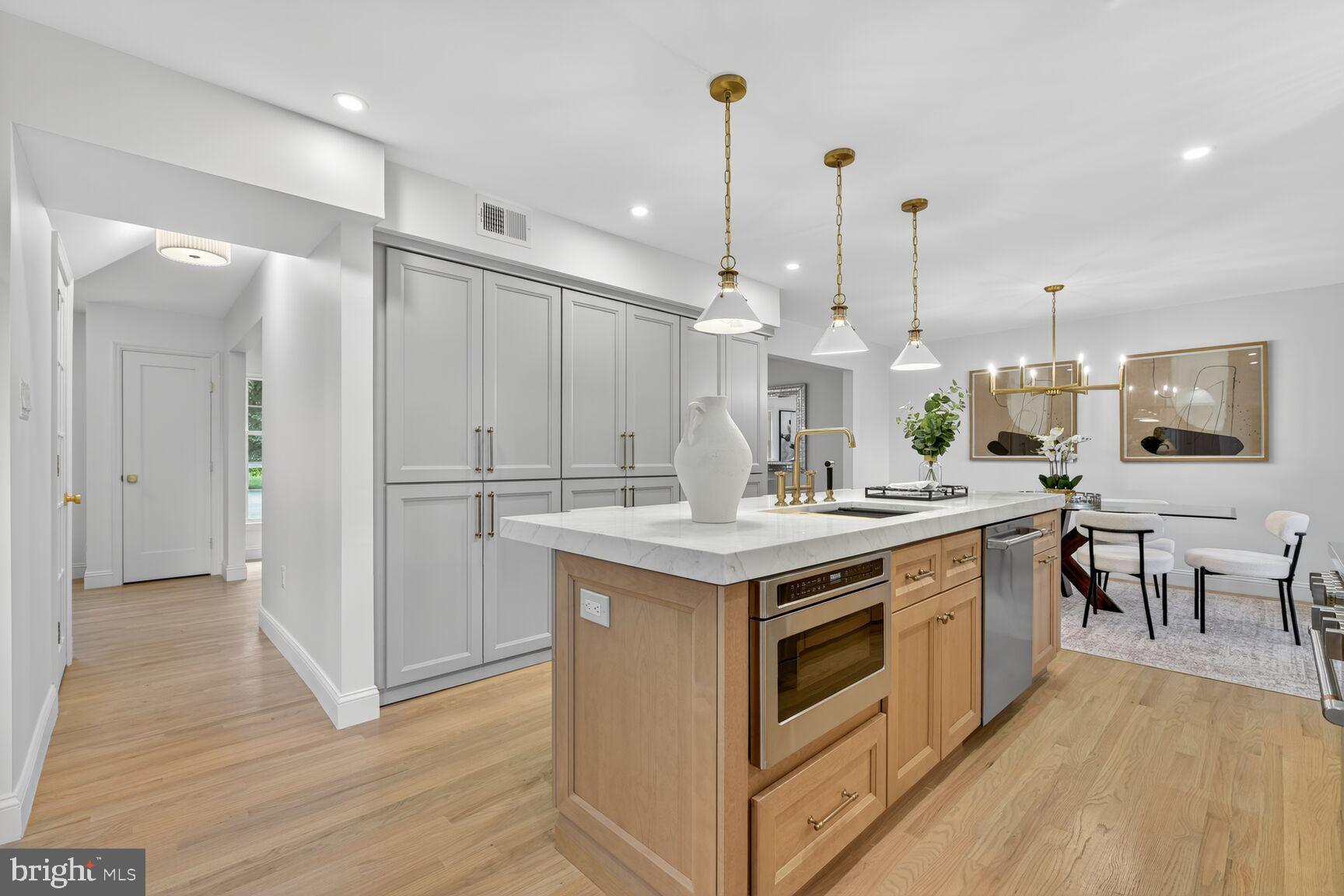 LAWYERS NORTH - Residential