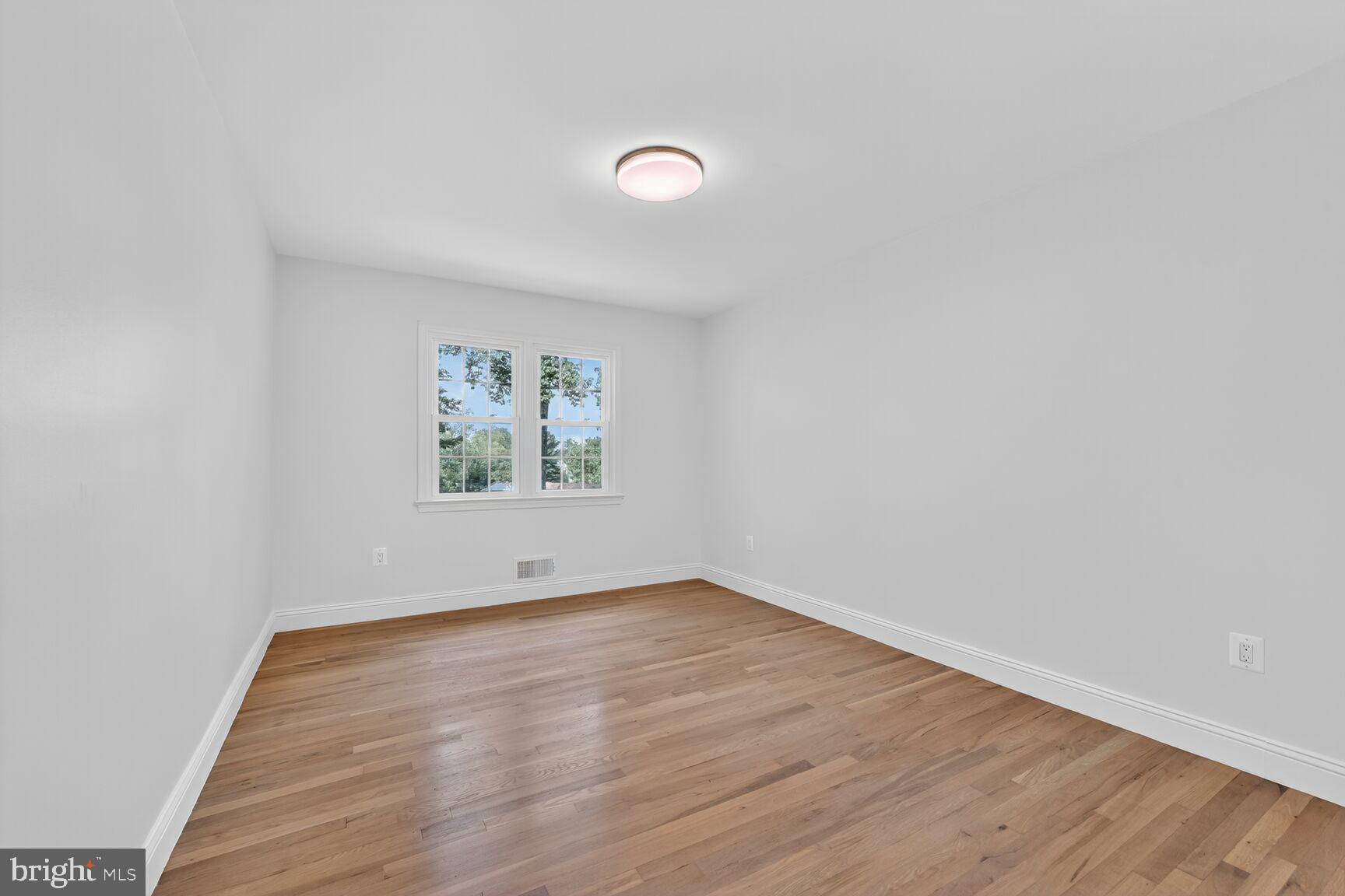 LAWYERS NORTH - Residential