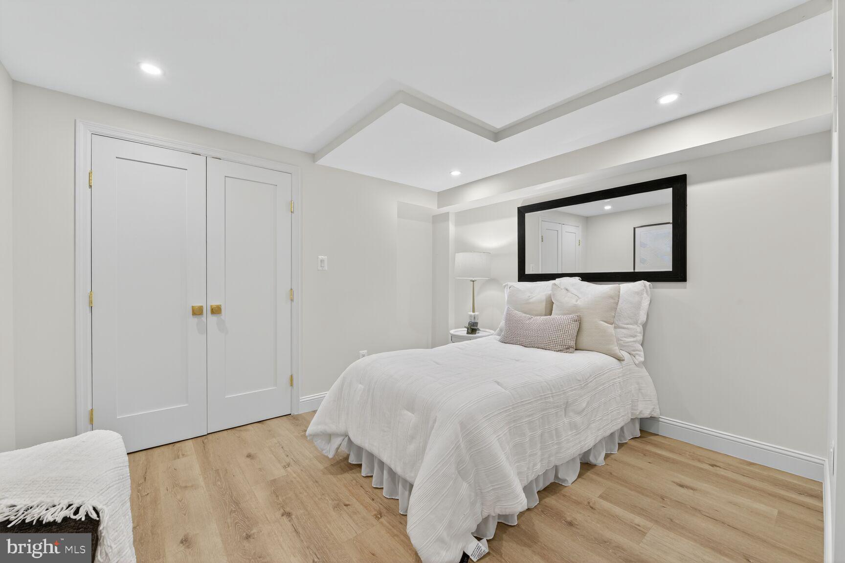 LAWYERS NORTH - Residential