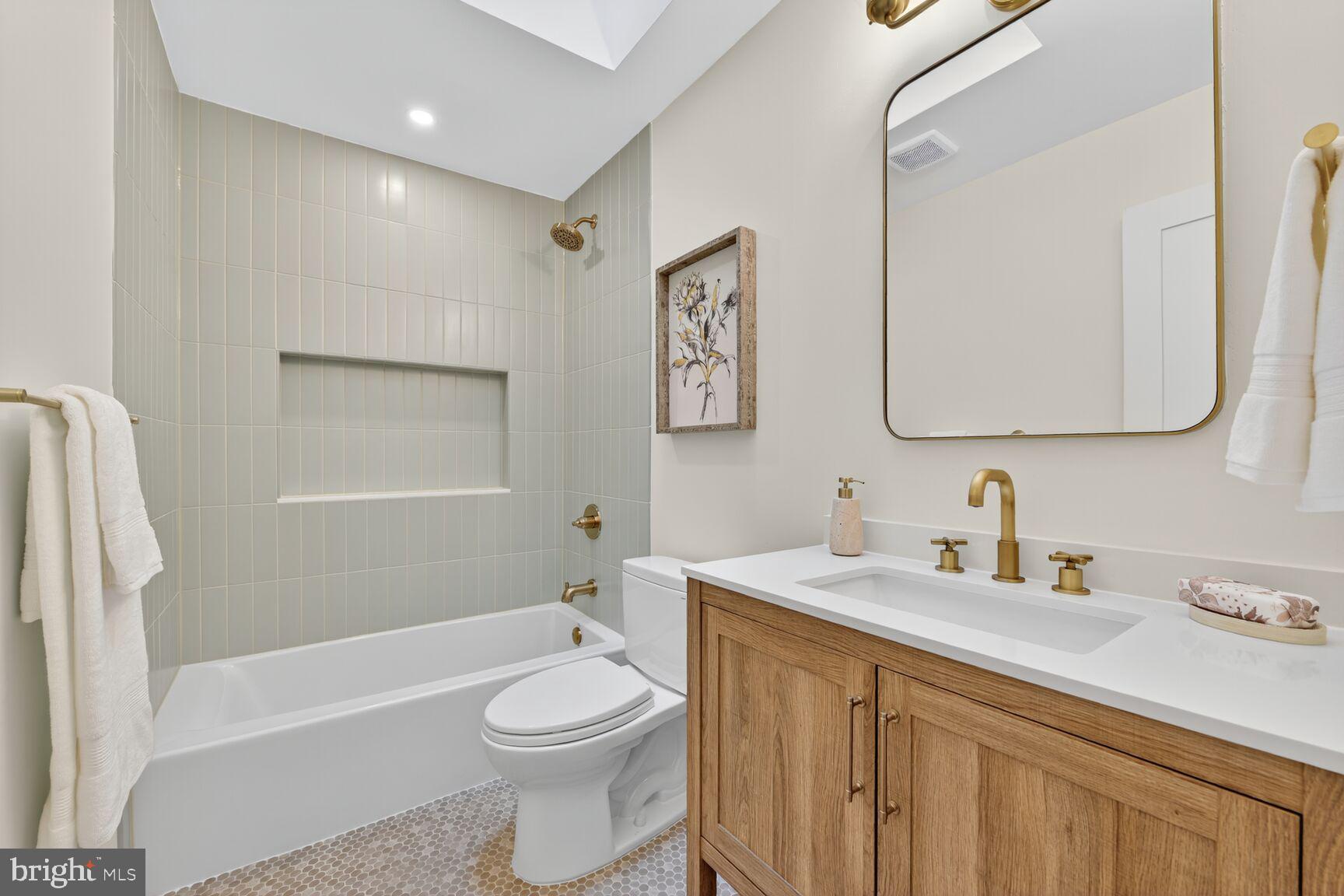 LAWYERS NORTH - Residential