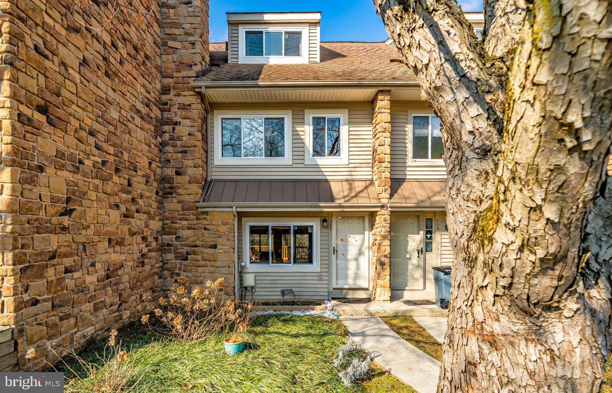 PADDOCK - Residential Lease