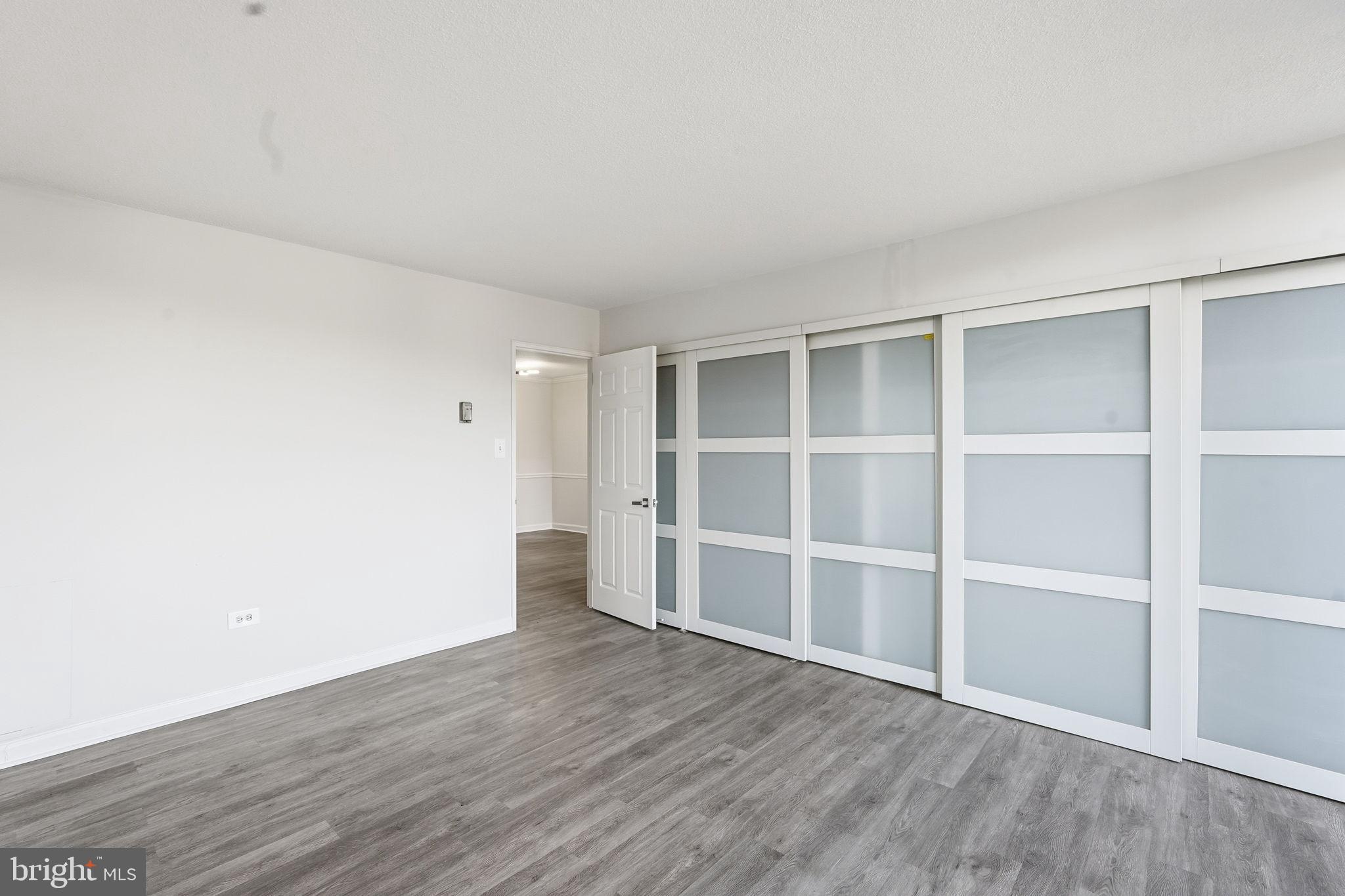 THE CARLTON - Residential