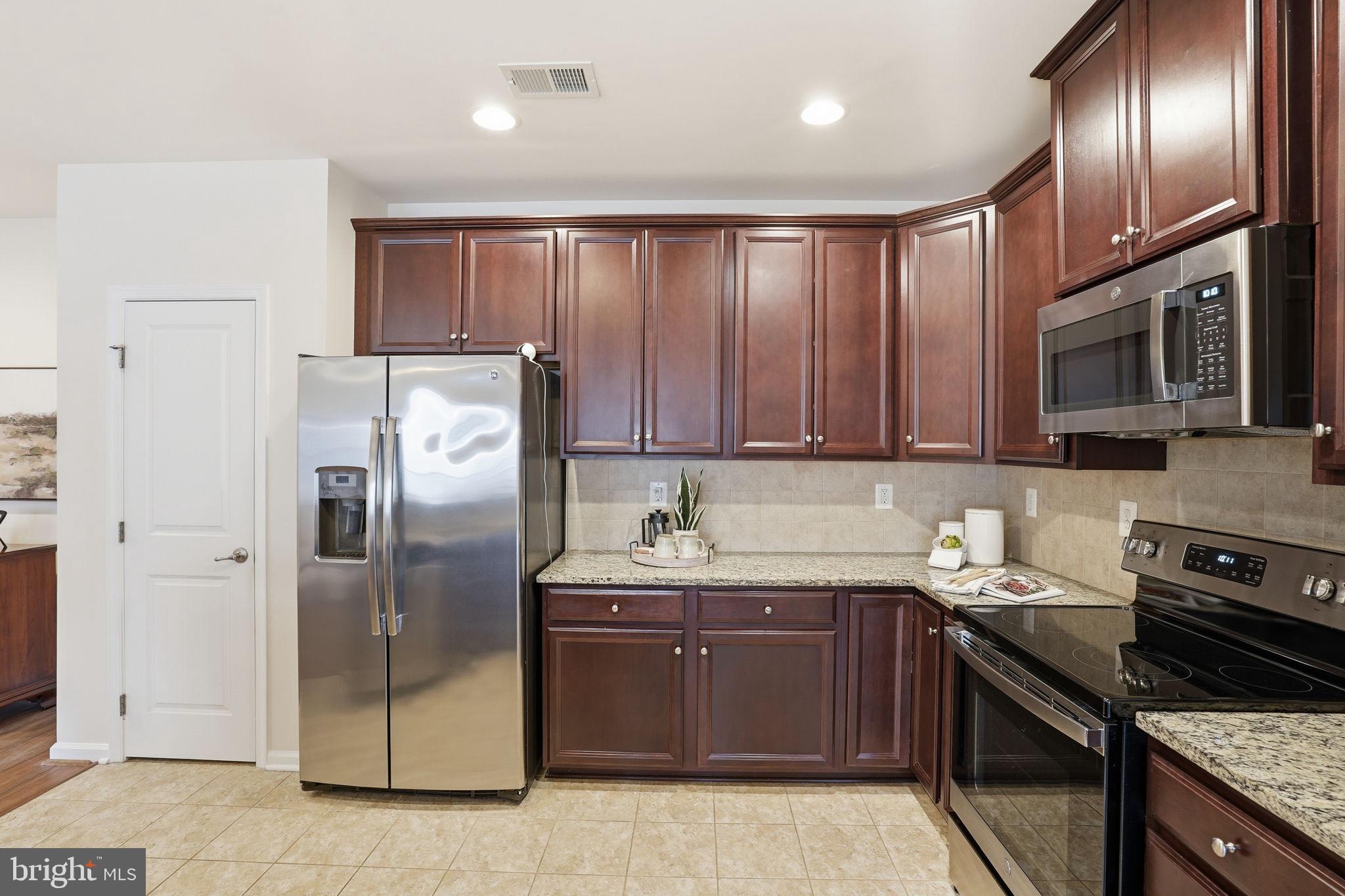 LINTON AT BALLENGER - Residential