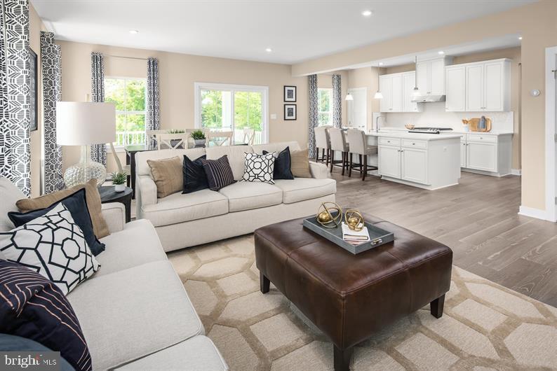 TWO RIVERS - Residential