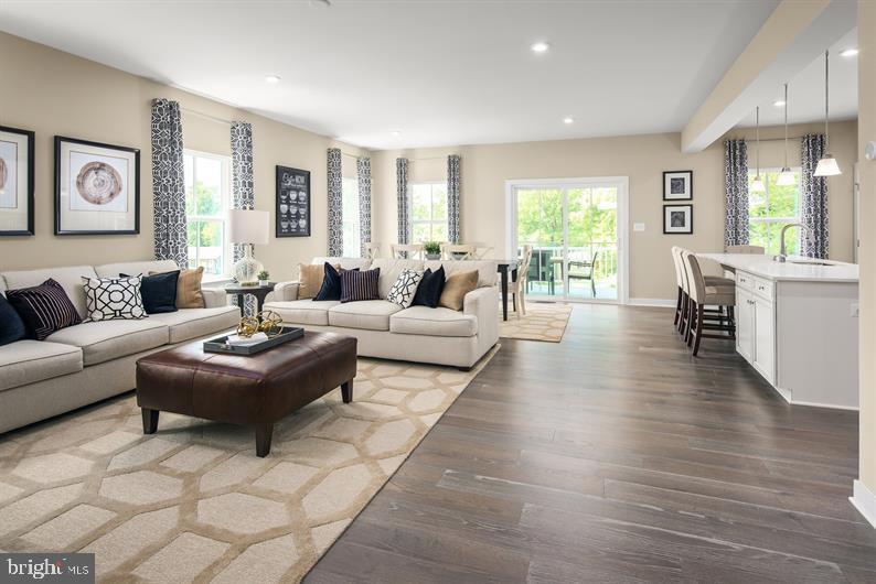 TWO RIVERS - Residential