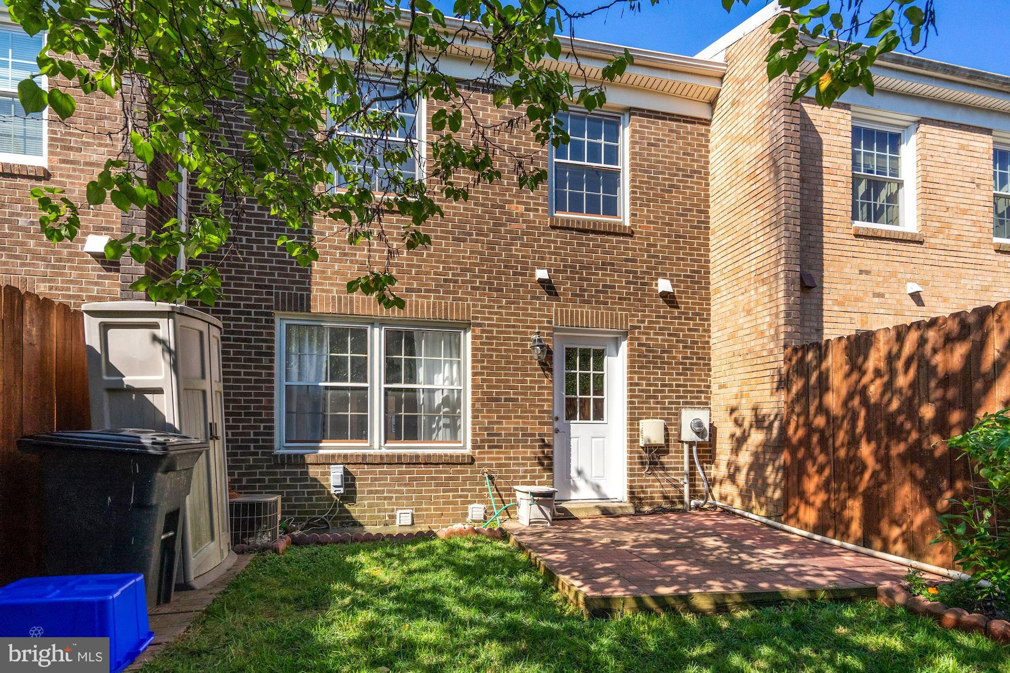 CEDAR GROVE PARK - Residential Lease