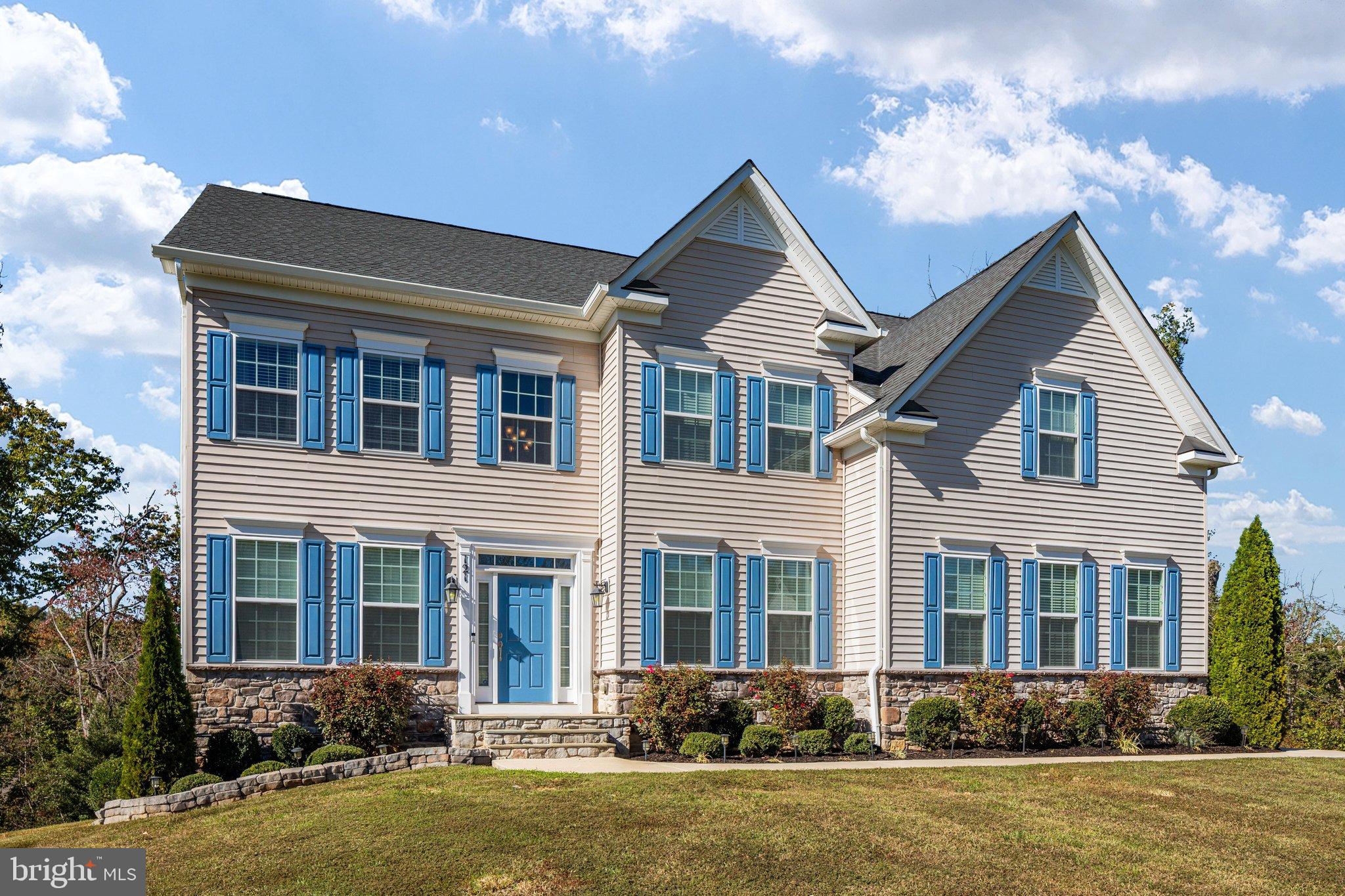 121 BROOKE POINT COURT