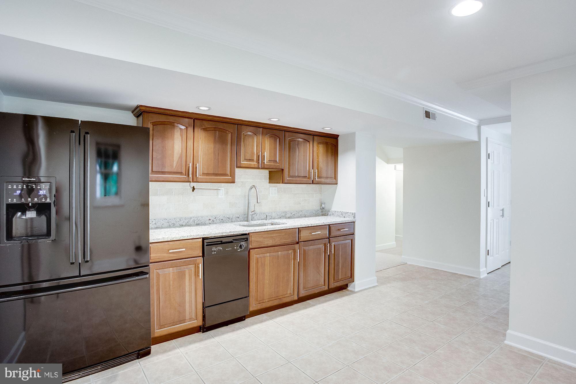 LANGLEY OAKS - Residential