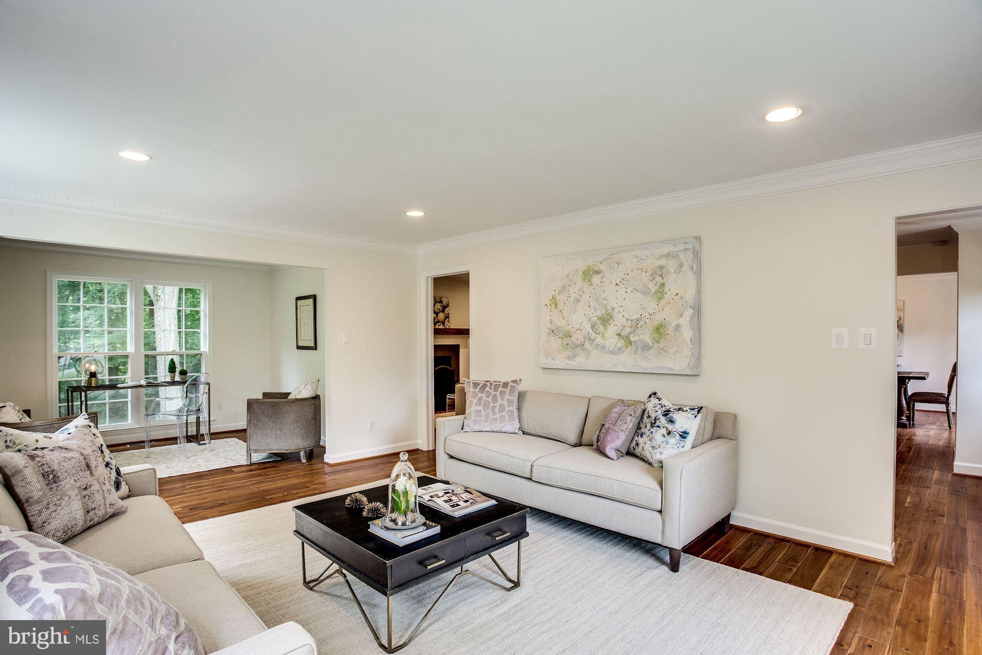 LANGLEY OAKS - Residential