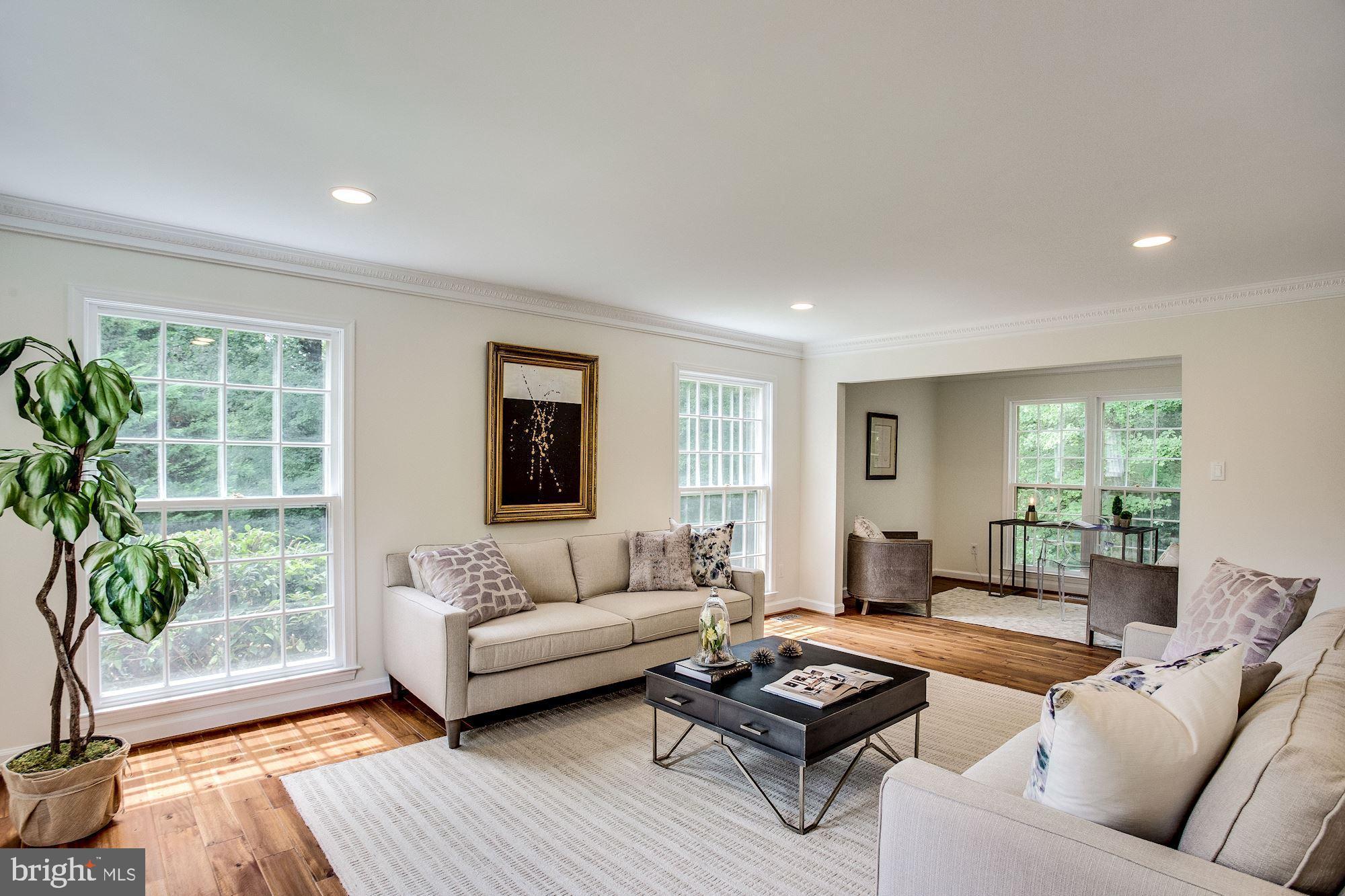 LANGLEY OAKS - Residential