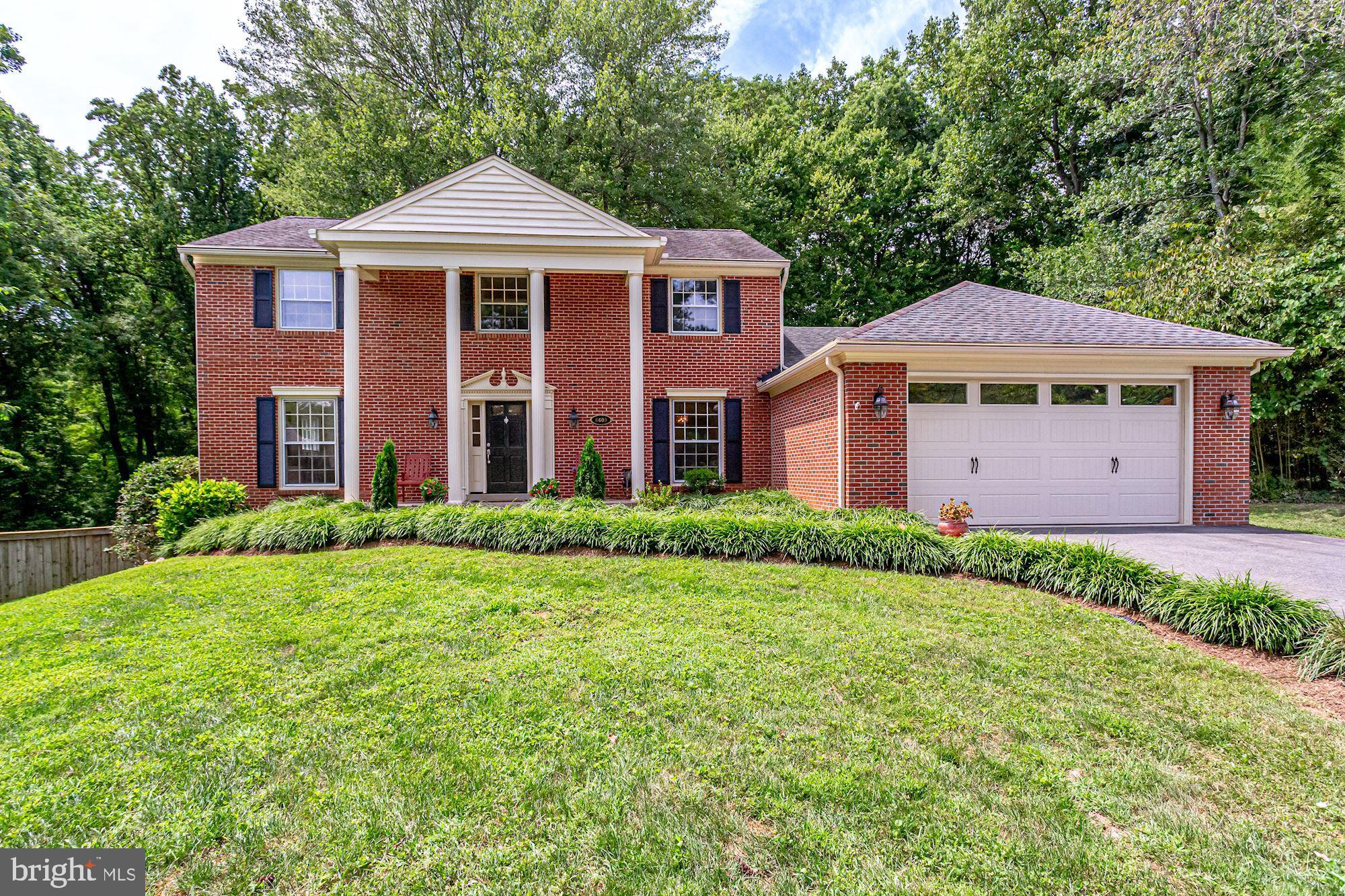 LANGLEY OAKS - Residential