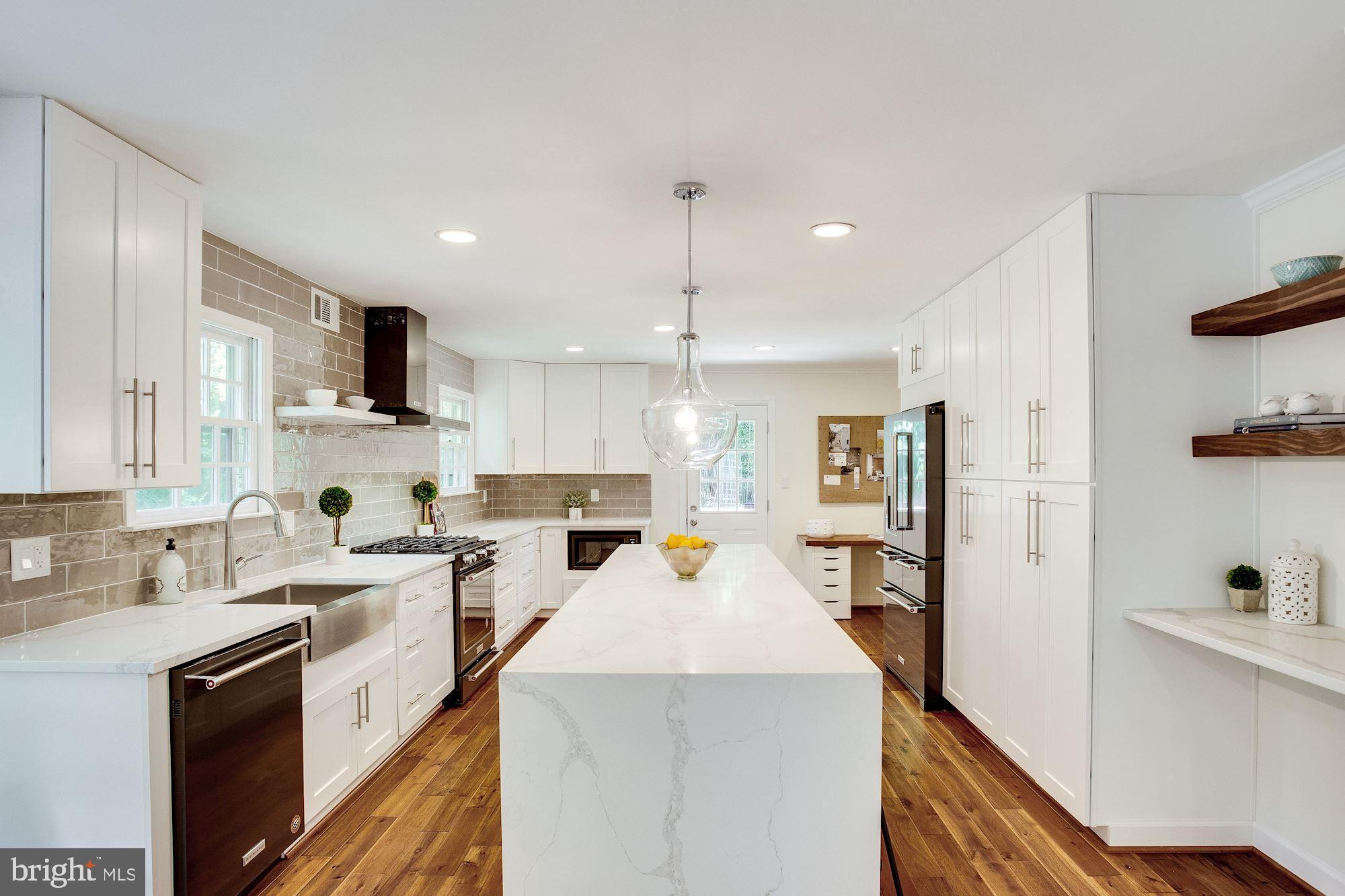 LANGLEY OAKS - Residential