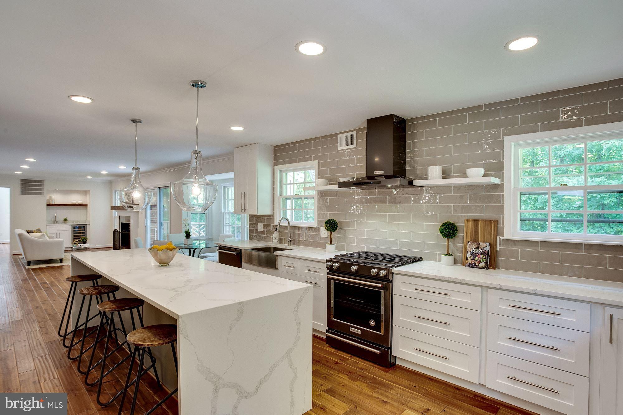 LANGLEY OAKS - Residential