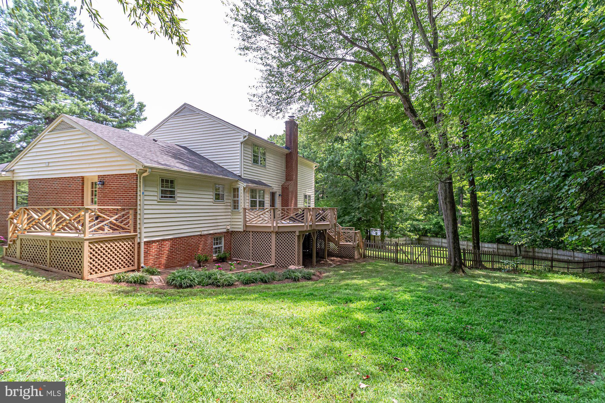 LANGLEY OAKS - Residential