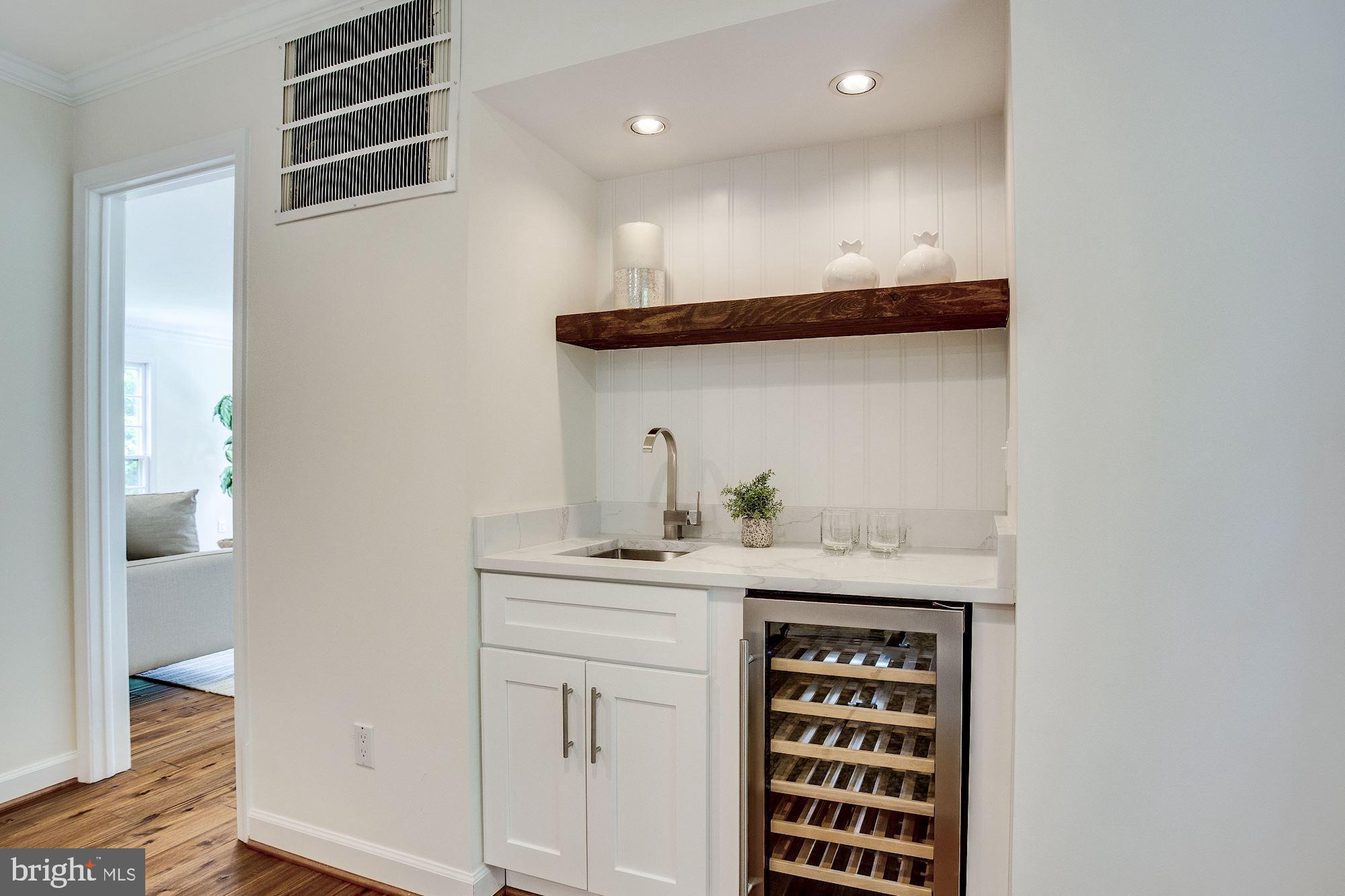 LANGLEY OAKS - Residential