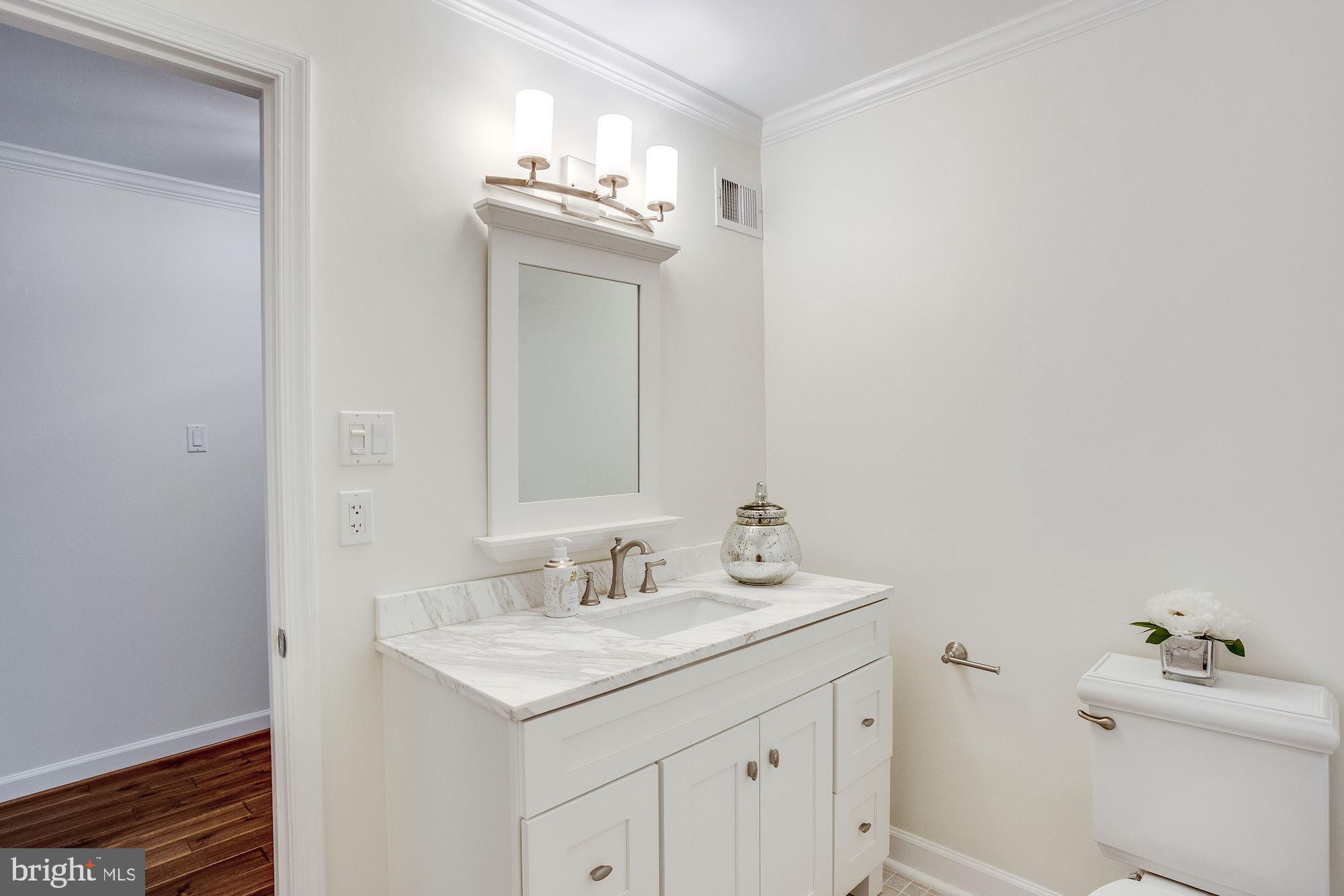 LANGLEY OAKS - Residential