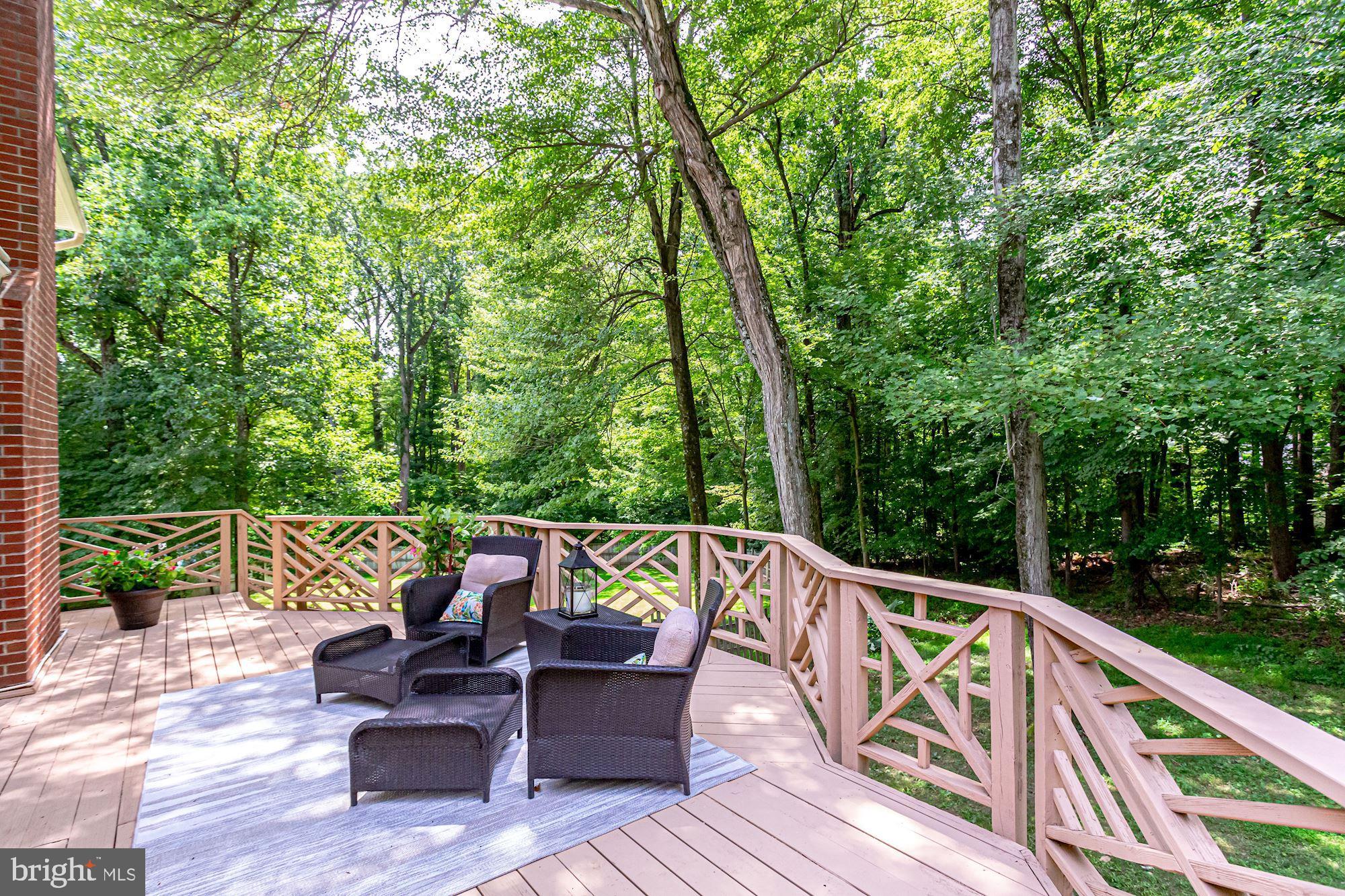 LANGLEY OAKS - Residential