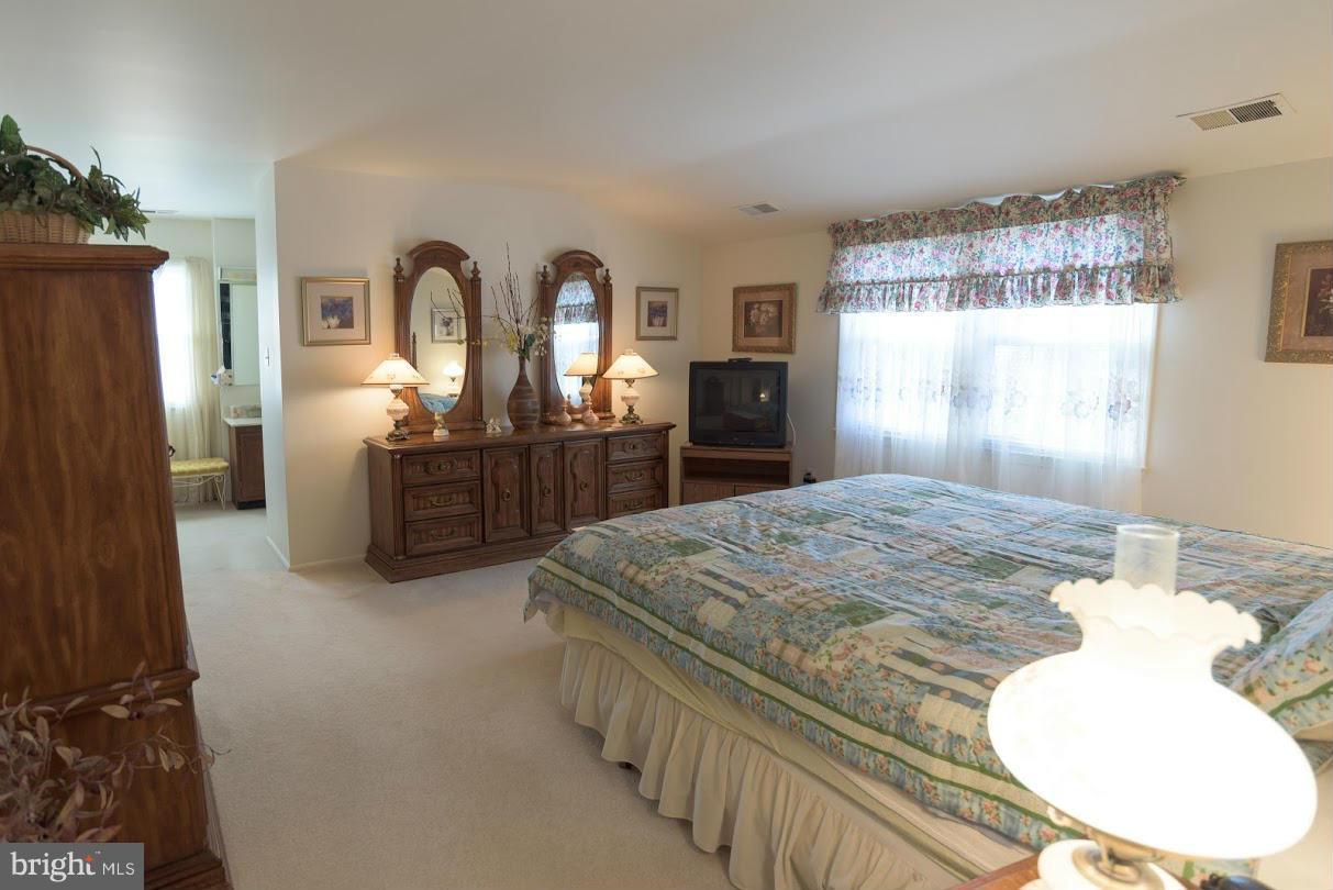 LAKE RIDGE - Residential