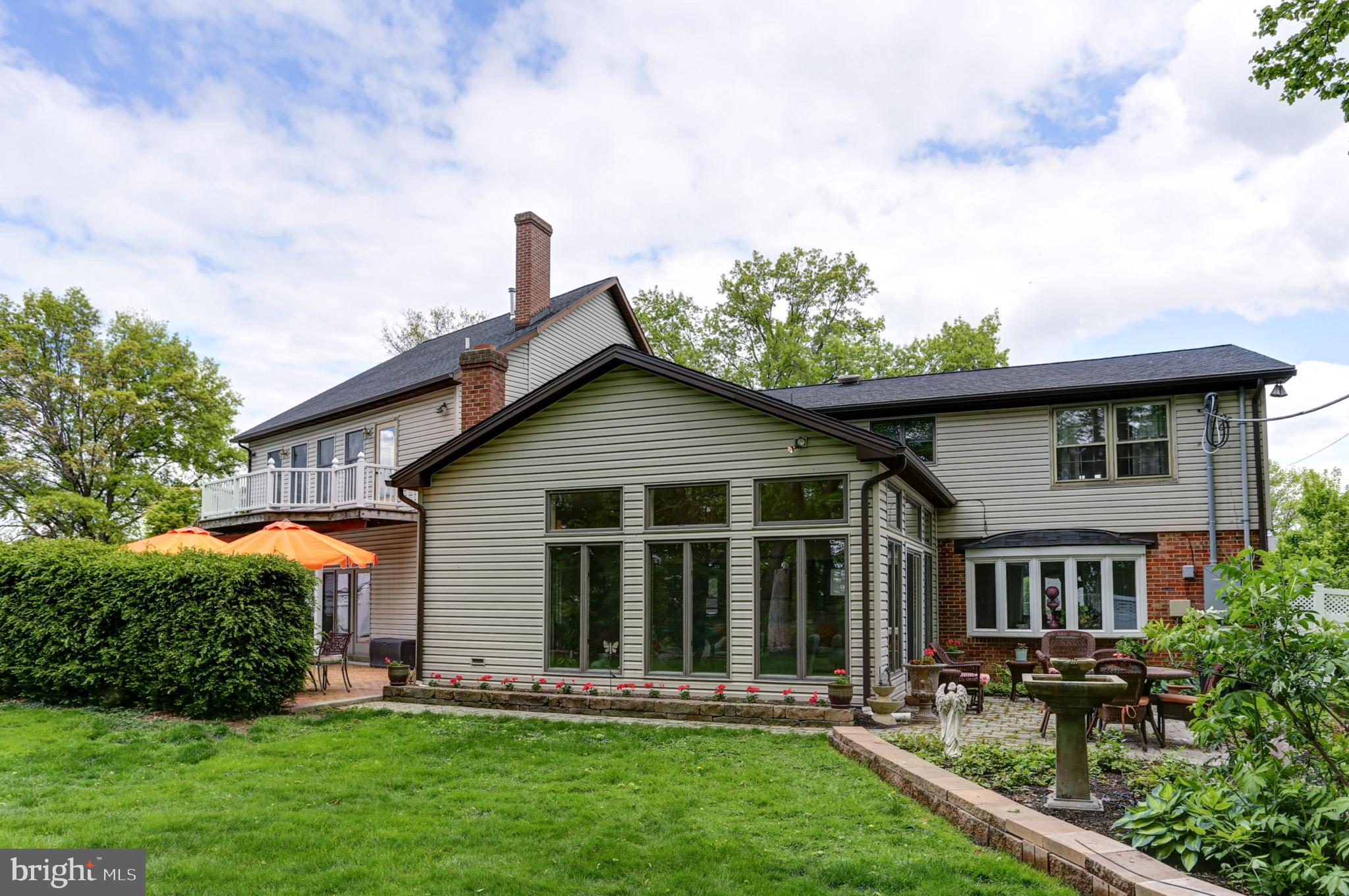 COUNTRY CLUB PARK - Residential