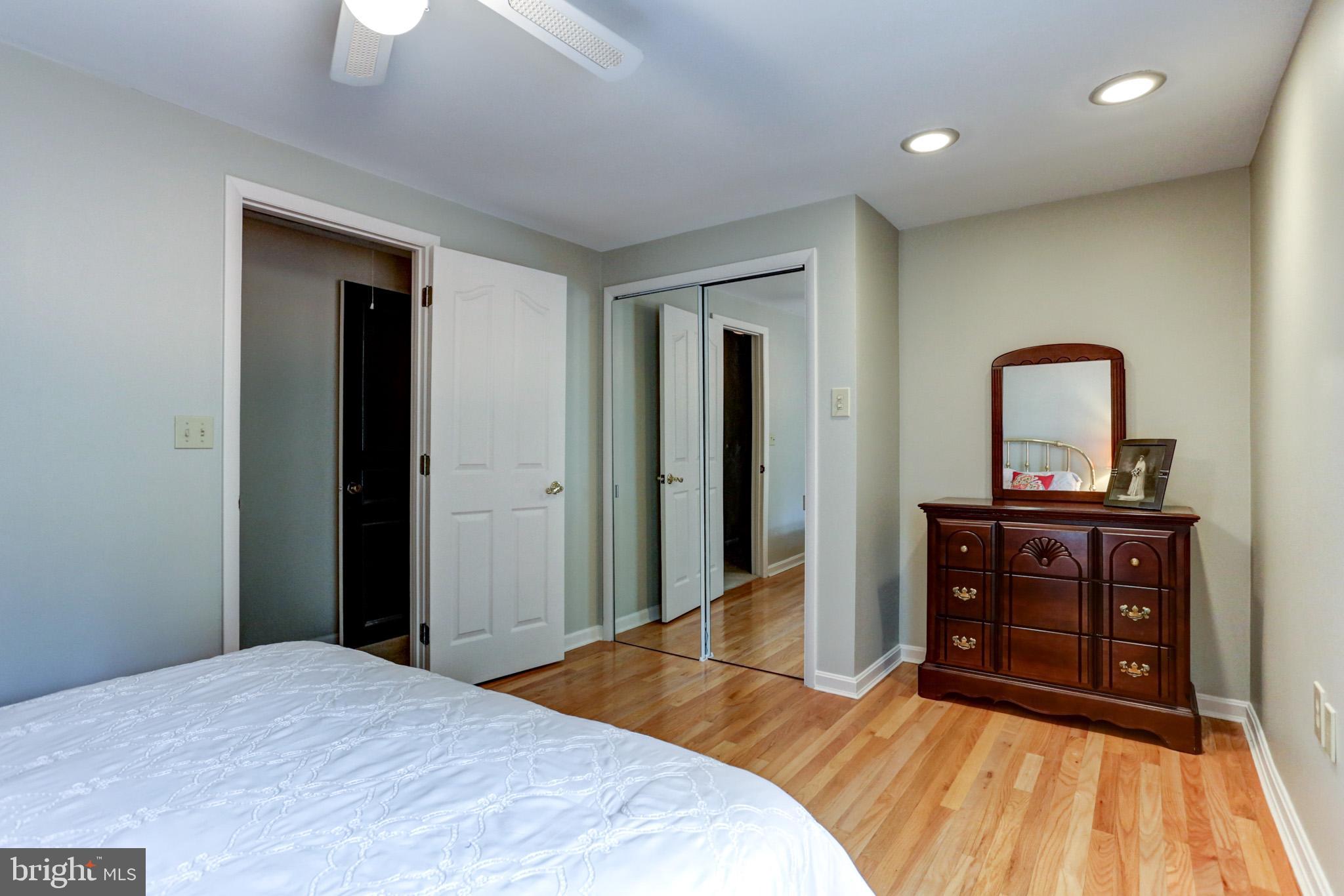 COUNTRY CLUB PARK - Residential