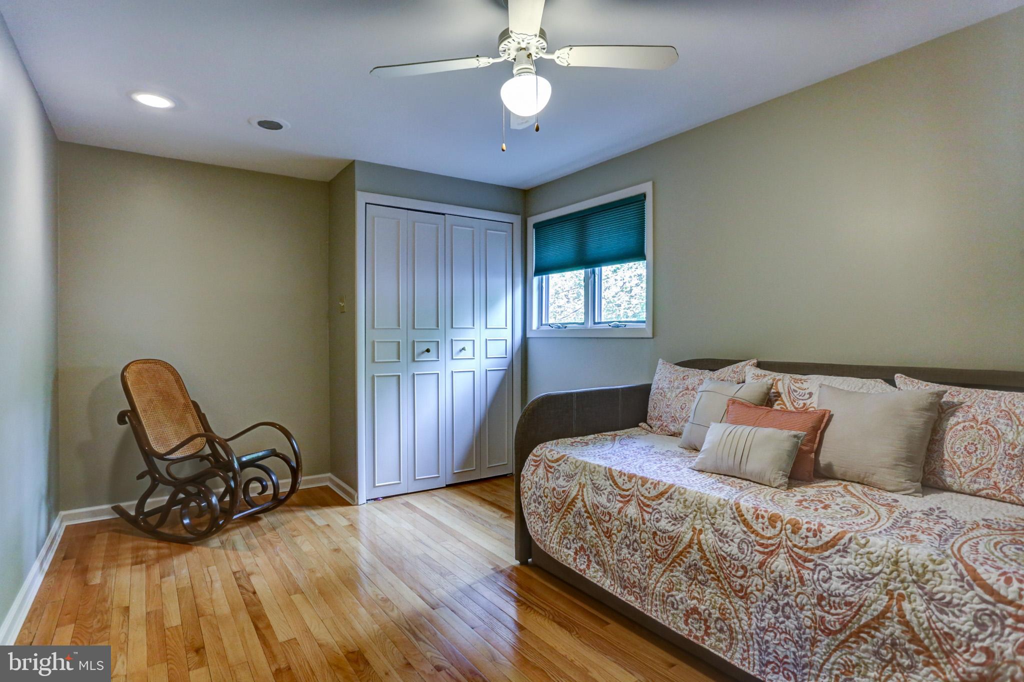 COUNTRY CLUB PARK - Residential