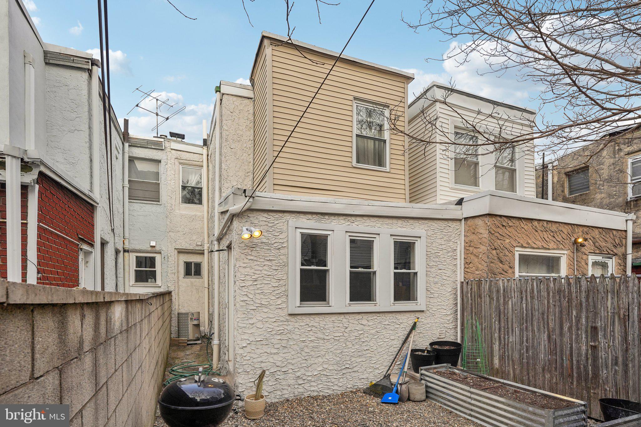 POINT BREEZE - Residential