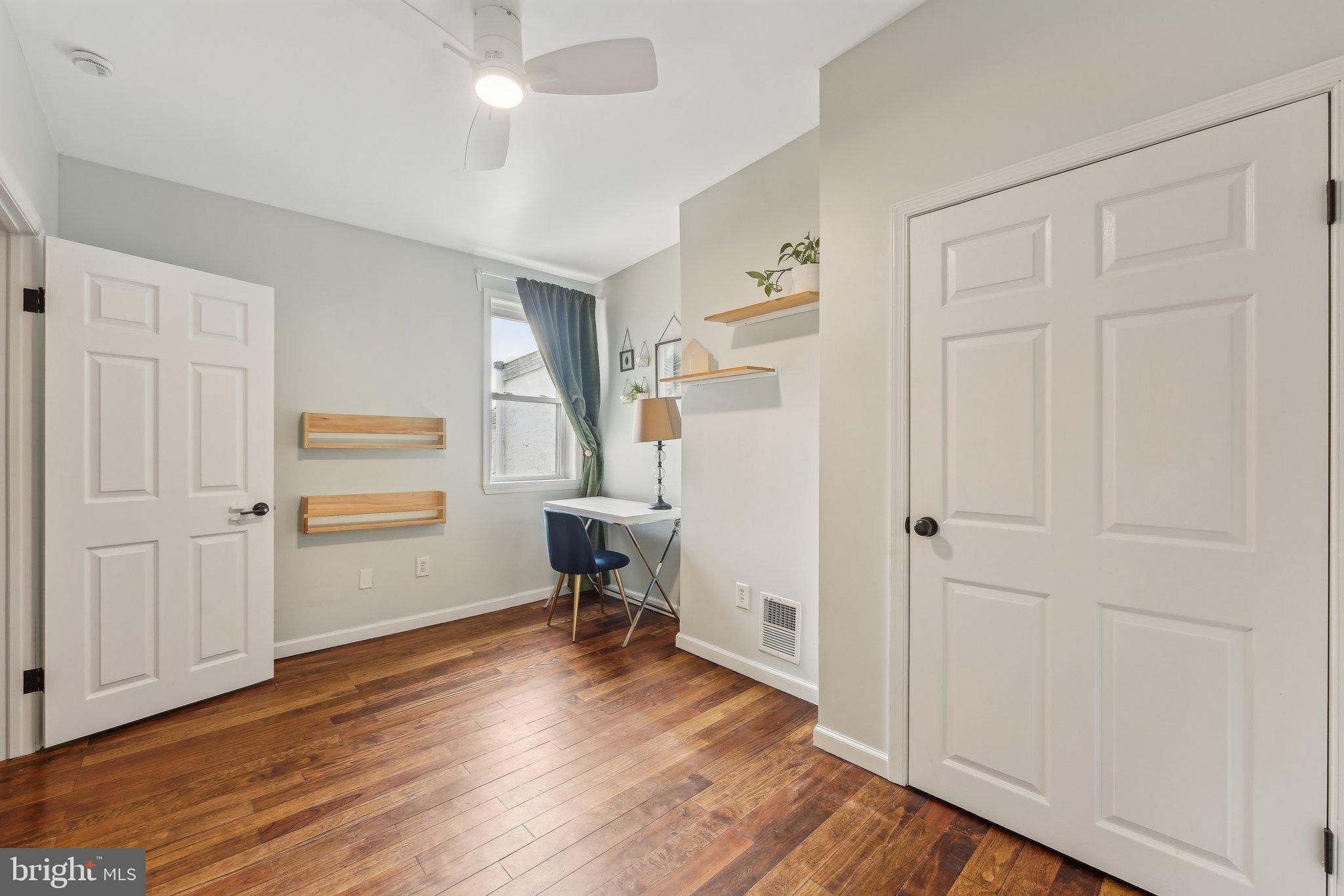 POINT BREEZE - Residential