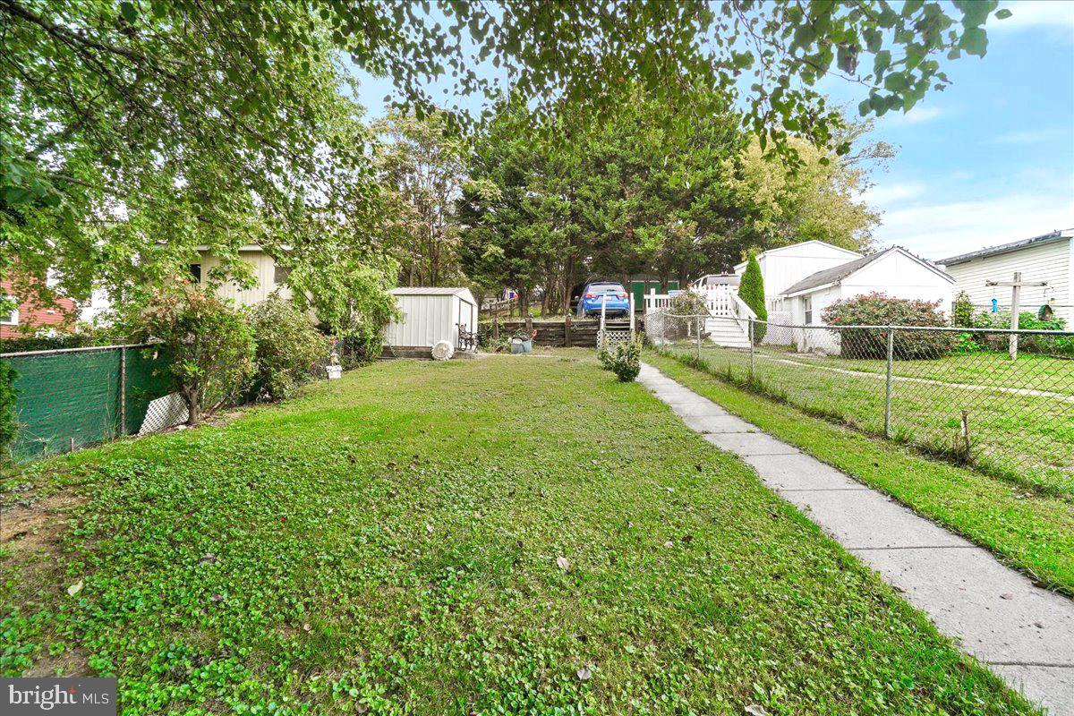 213 W B STREET