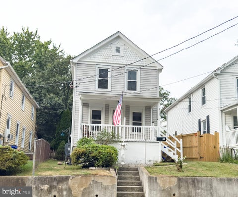 Homes For Rent - 213 W B Street<br/> Frederick County, BRUNSWICK, MD 21716