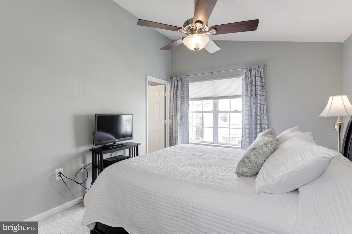 FOX MILL STATION - Residential Lease