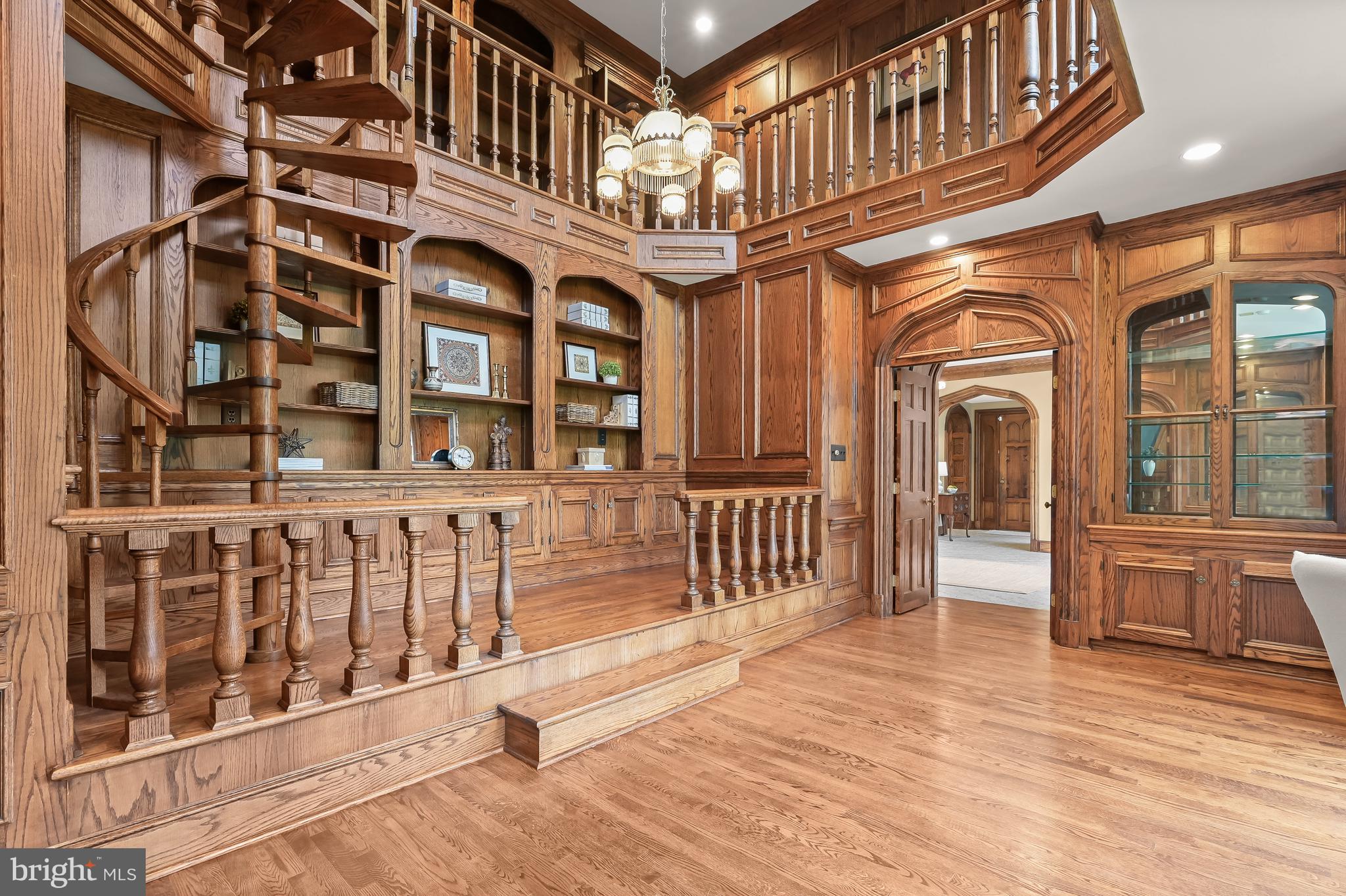 POTOMAC OUTSIDE - Residential