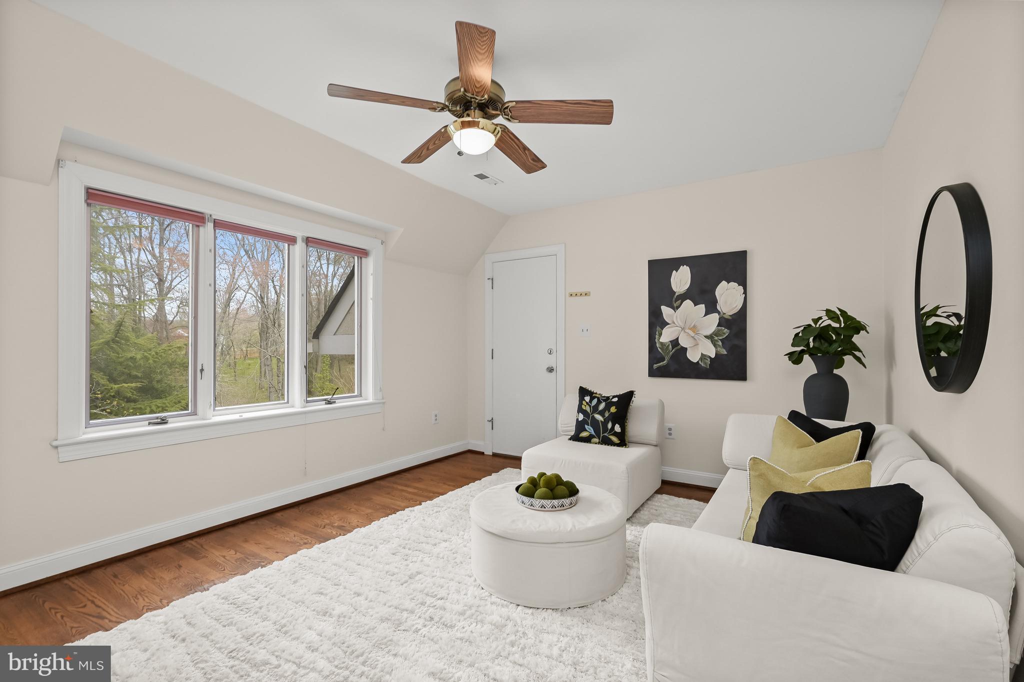 POTOMAC OUTSIDE - Residential