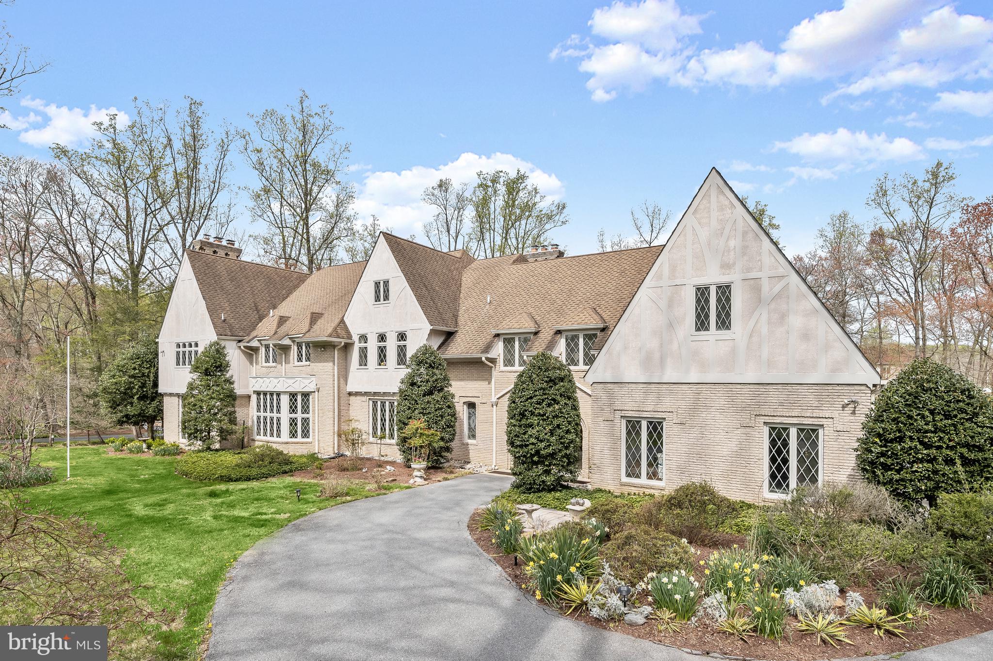 POTOMAC OUTSIDE - Residential