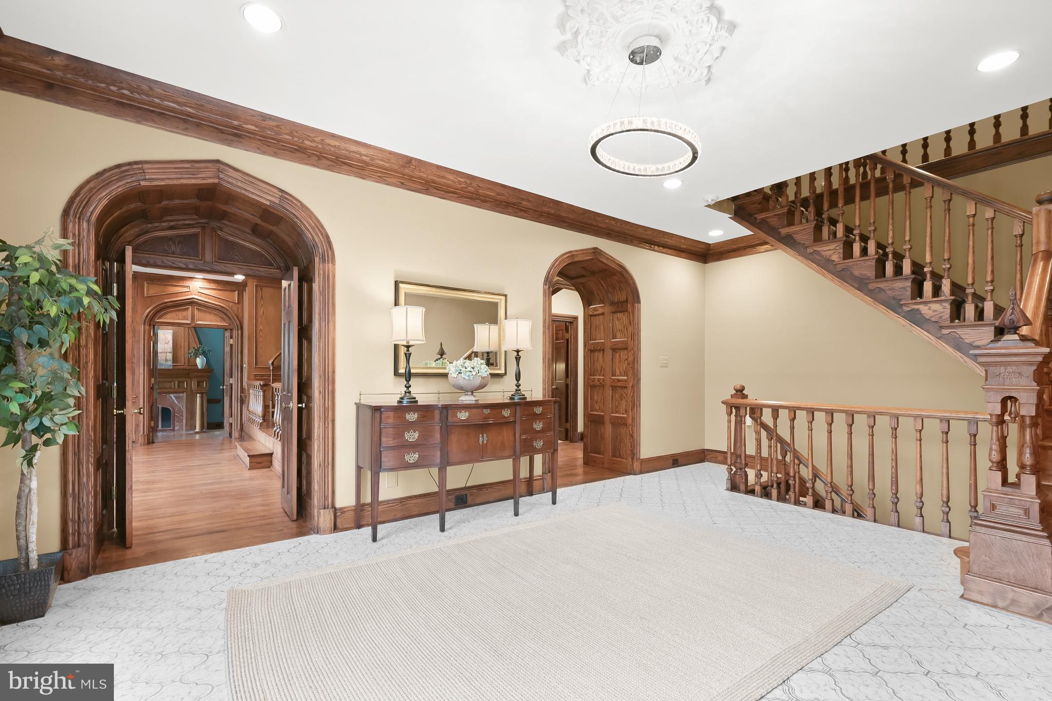 POTOMAC OUTSIDE - Residential