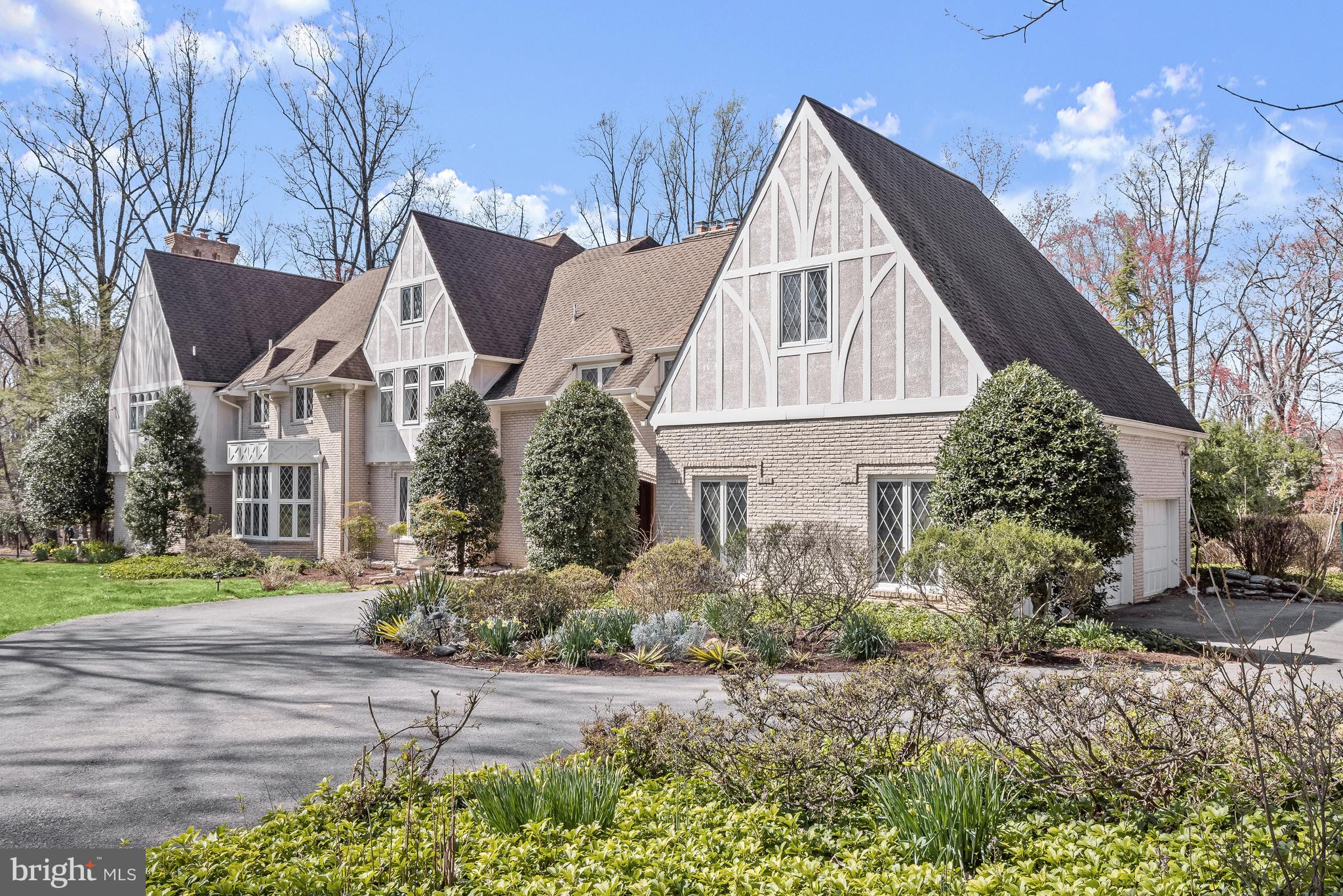 POTOMAC OUTSIDE - Residential