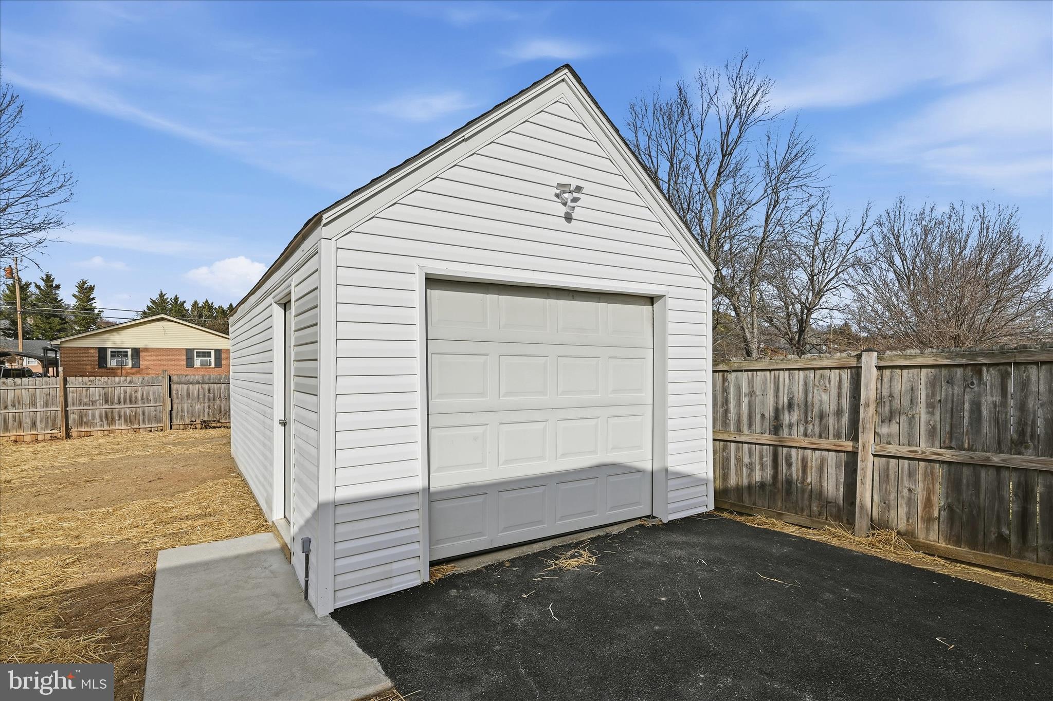 NORTHWESTERN HILLS - Residential