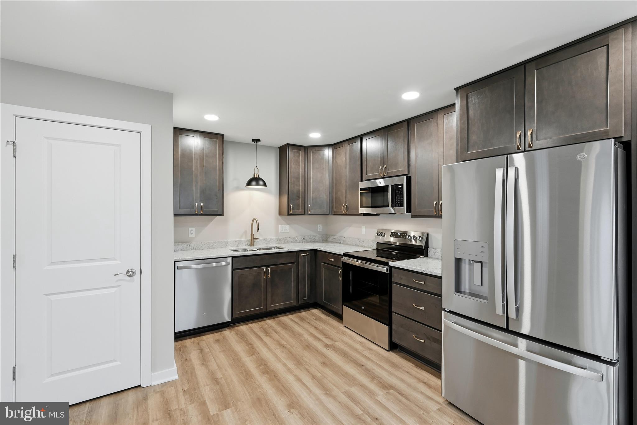 NORTHWESTERN HILLS - Residential