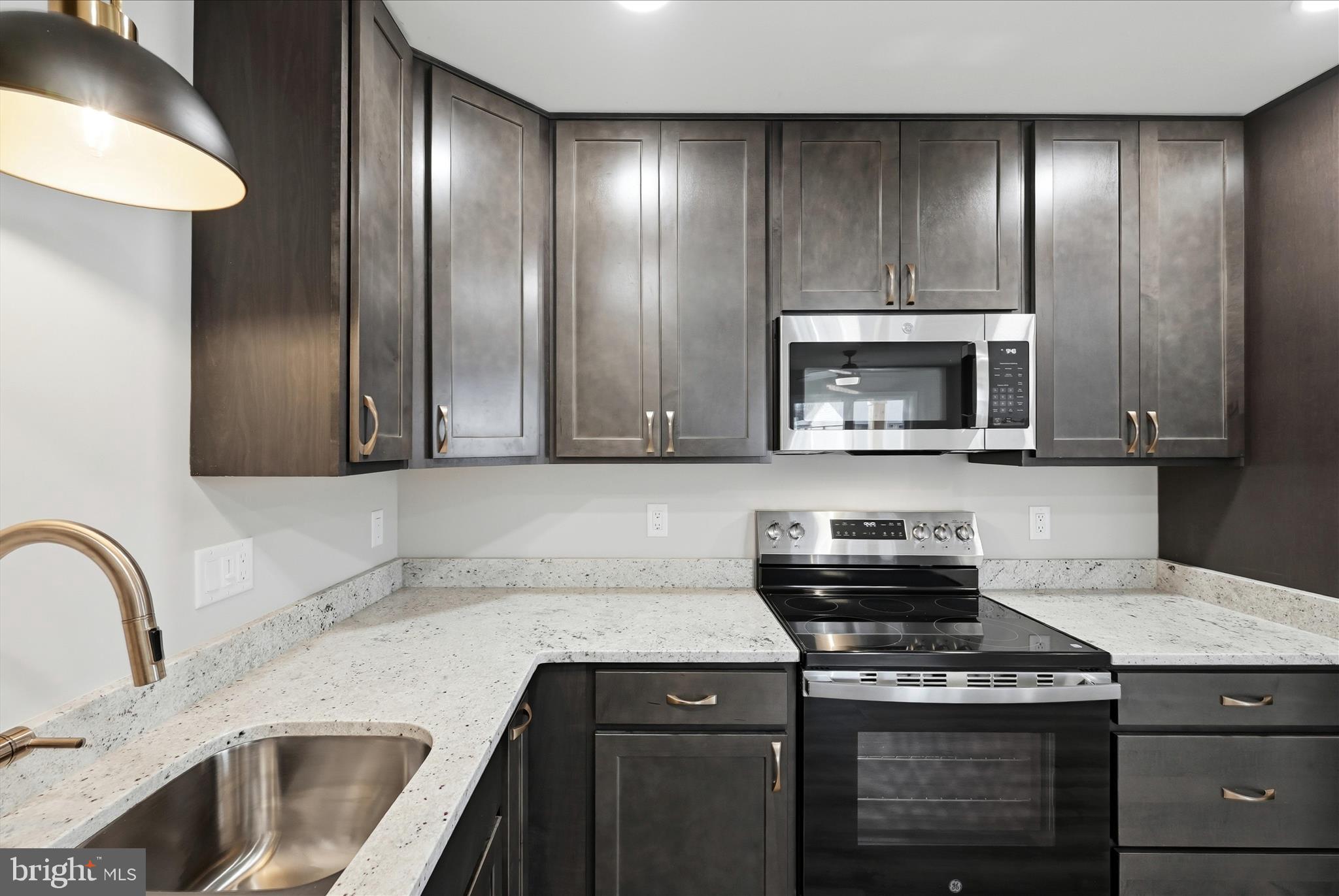 NORTHWESTERN HILLS - Residential