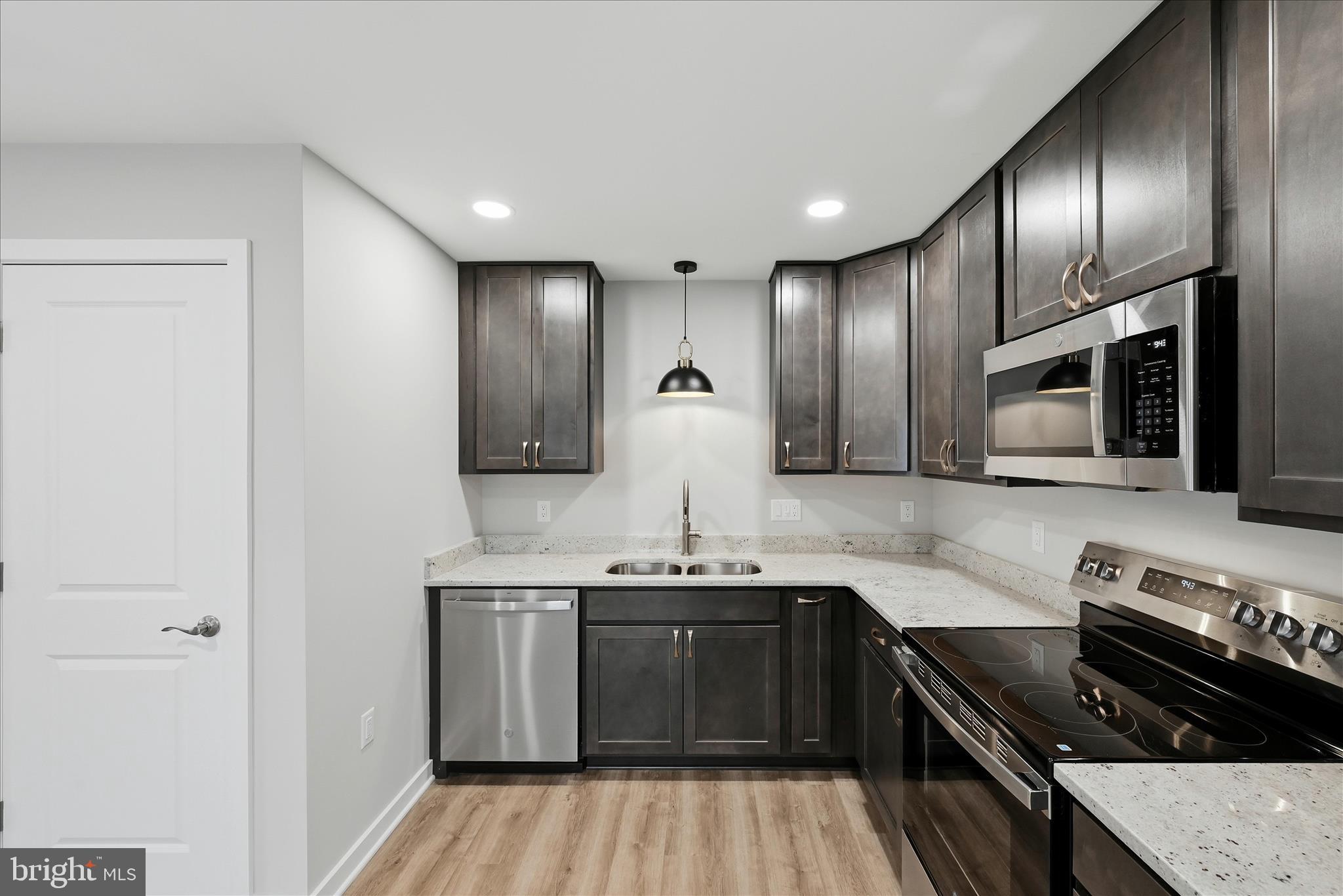 NORTHWESTERN HILLS - Residential