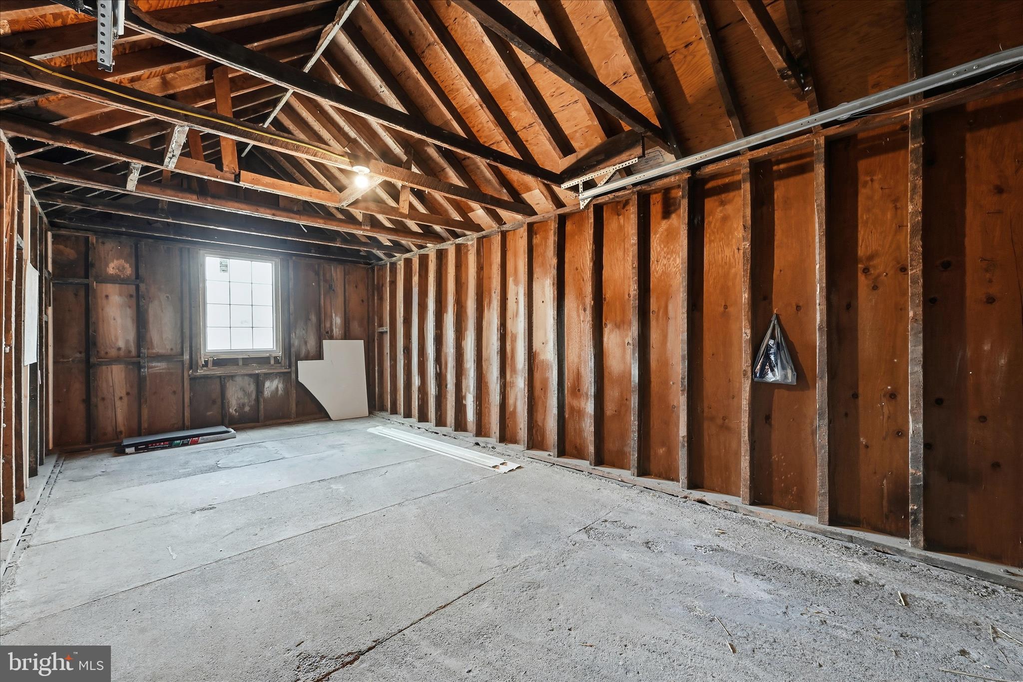 NORTHWESTERN HILLS - Residential