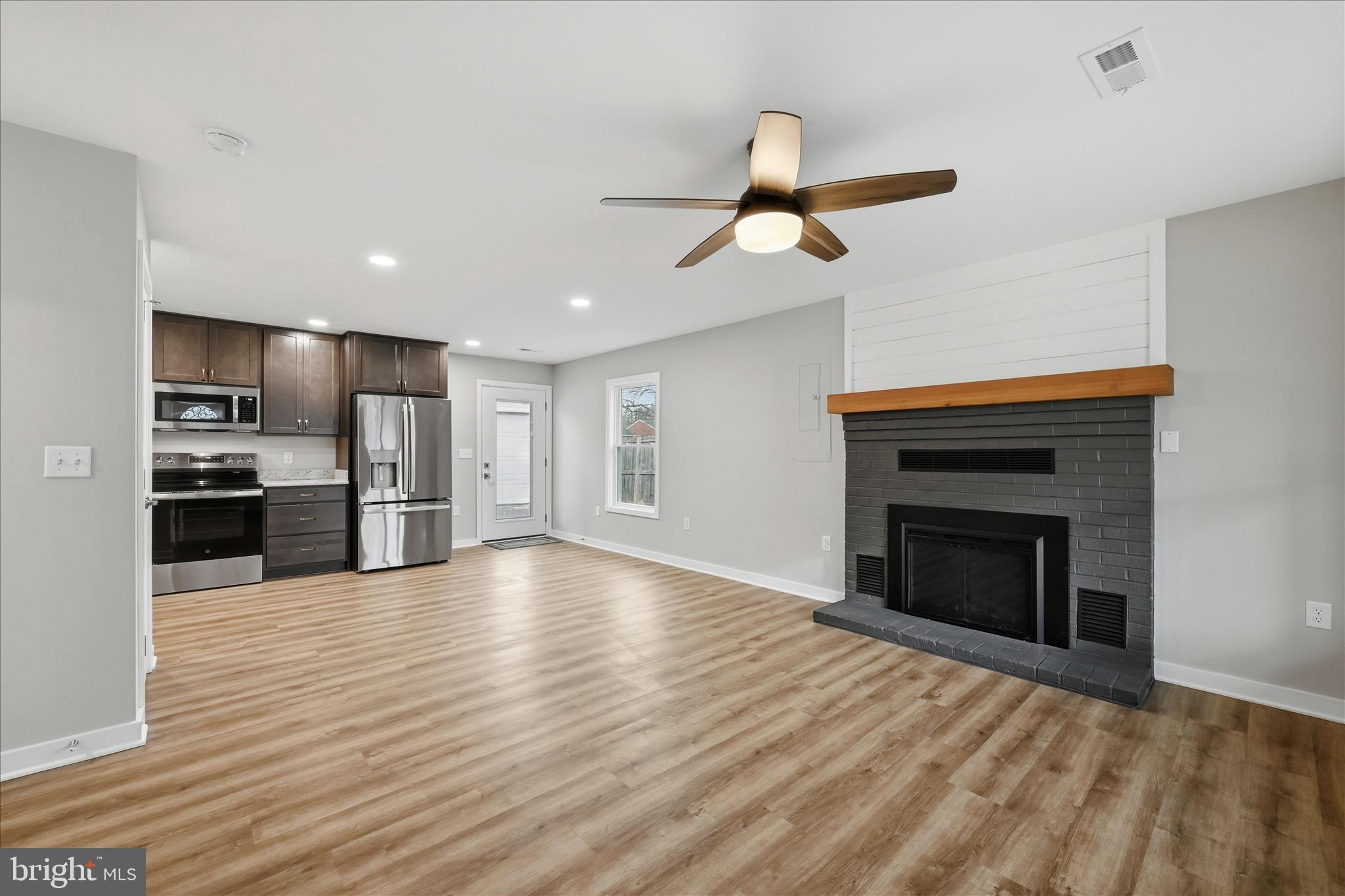 NORTHWESTERN HILLS - Residential