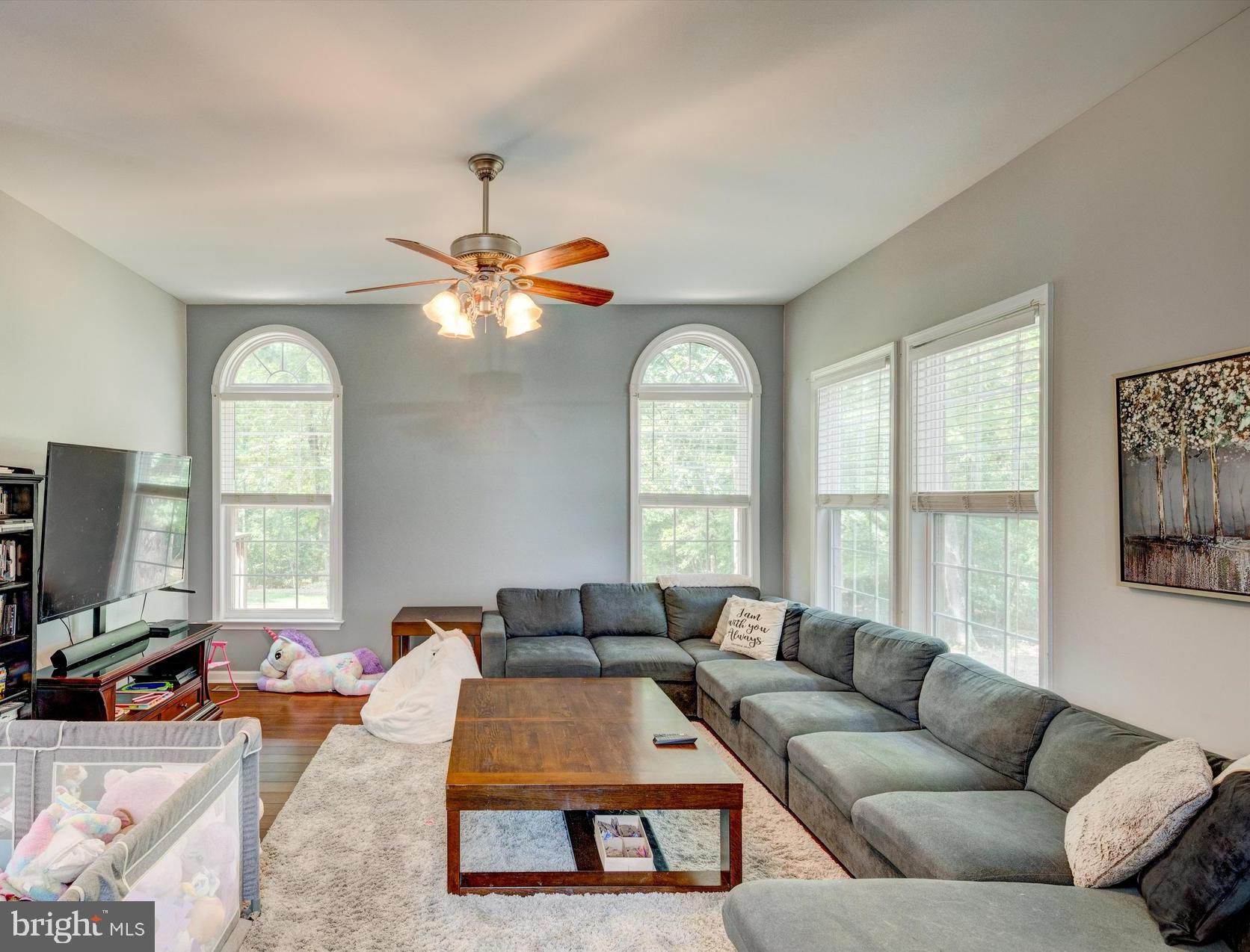 RIVER HILLS - Residential