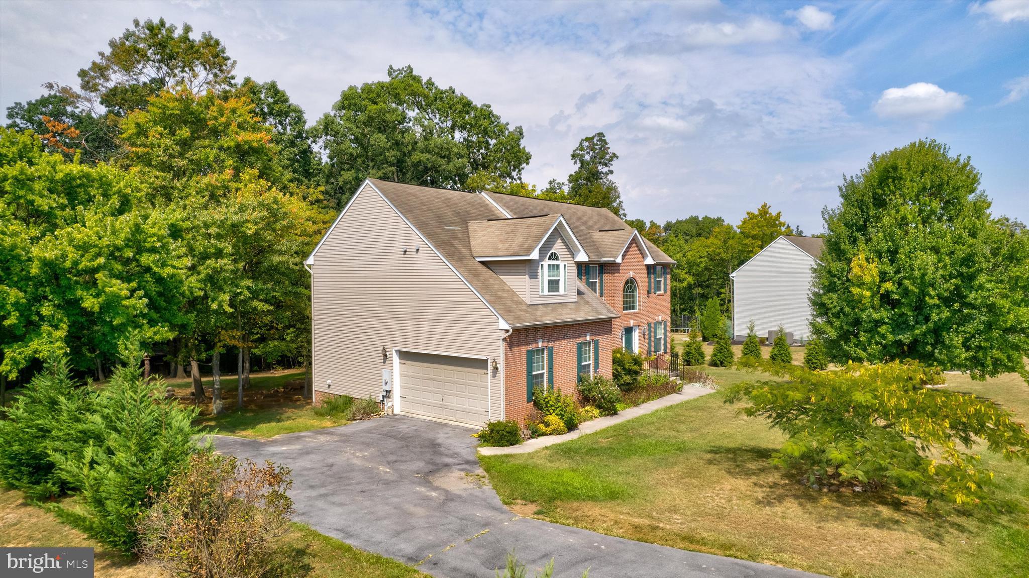 RIVER HILLS - Residential