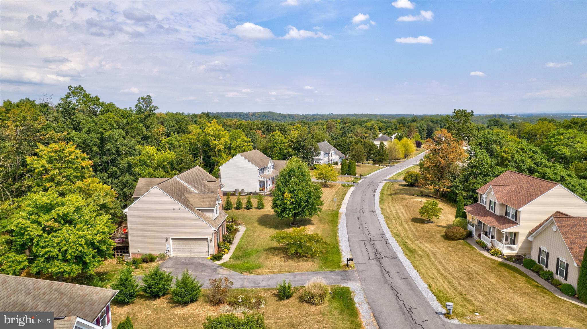 RIVER HILLS - Residential