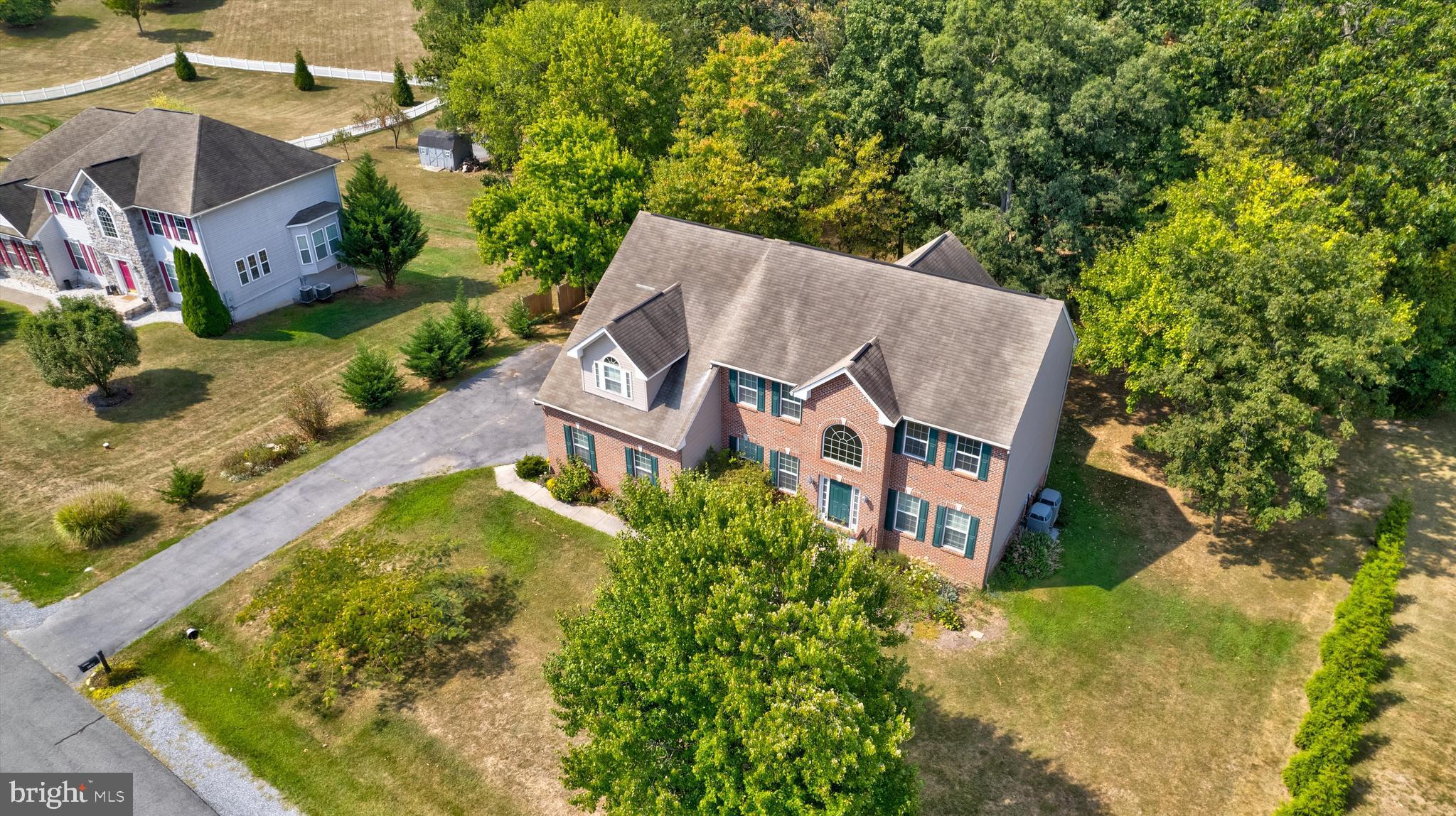 RIVER HILLS - Residential