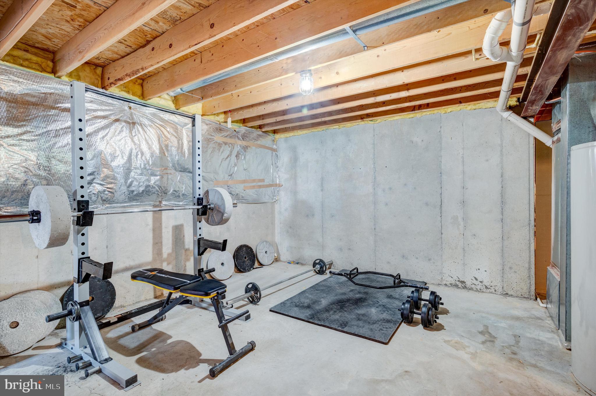 RIVER HILLS - Residential